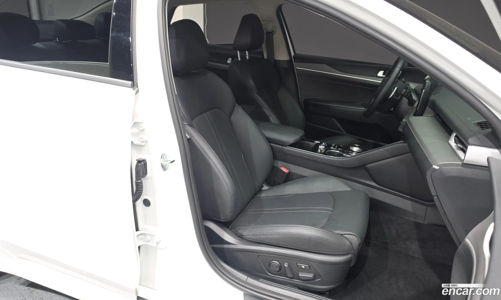 Kia K5 2023 — 23