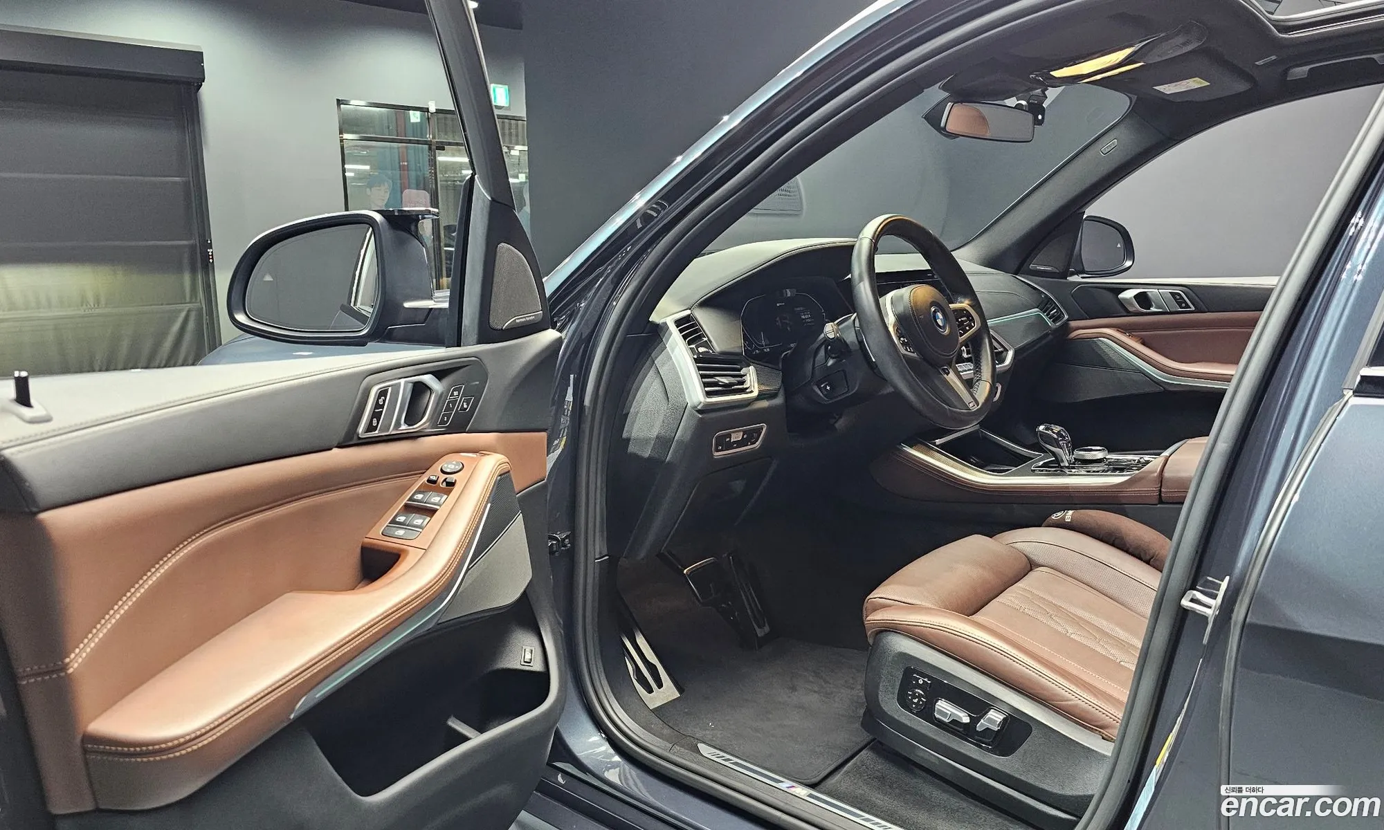 BMW X5 2022 WBATA6108N9M14302 — 23