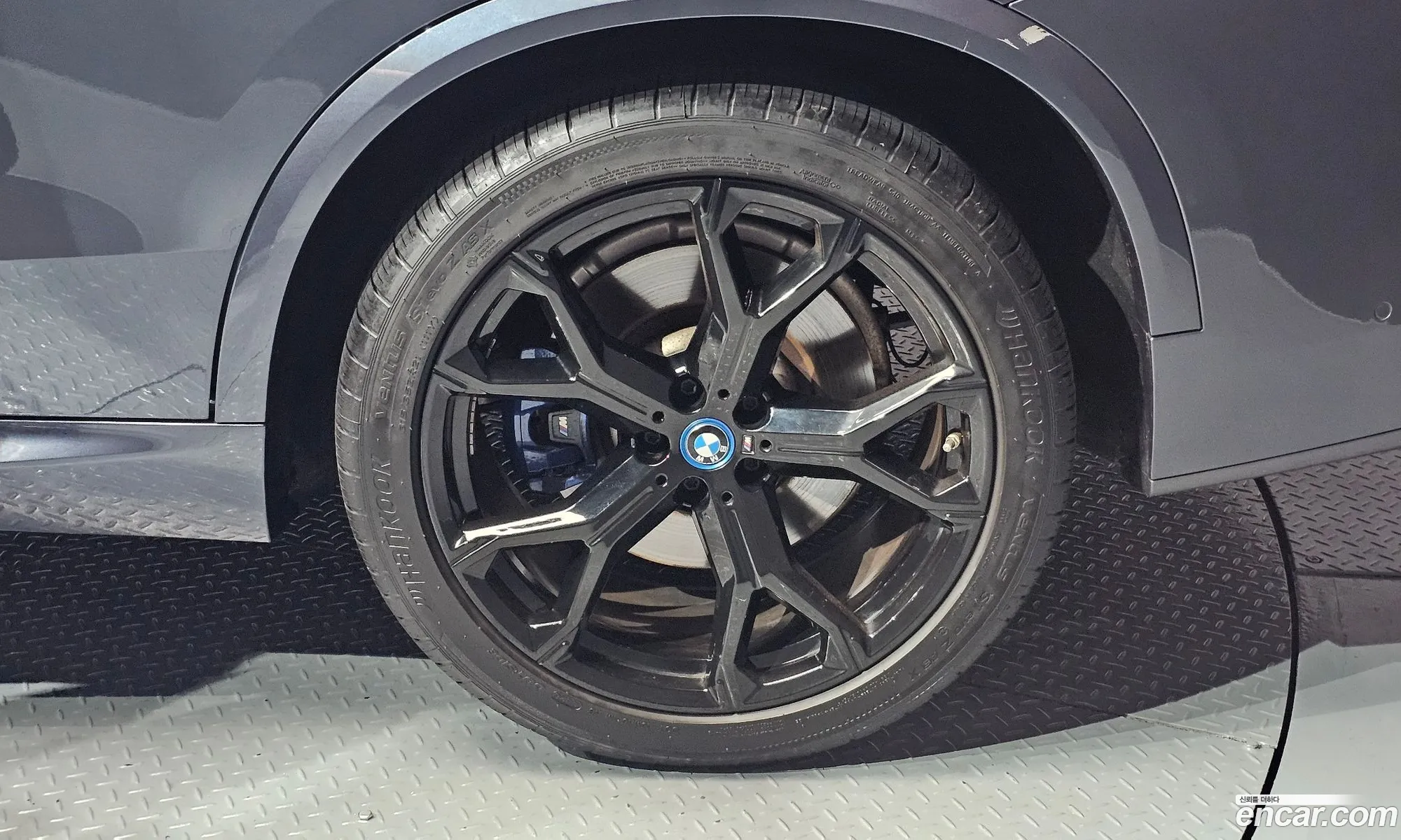 BMW X5 2022 WBATA6108N9M14302 — 17