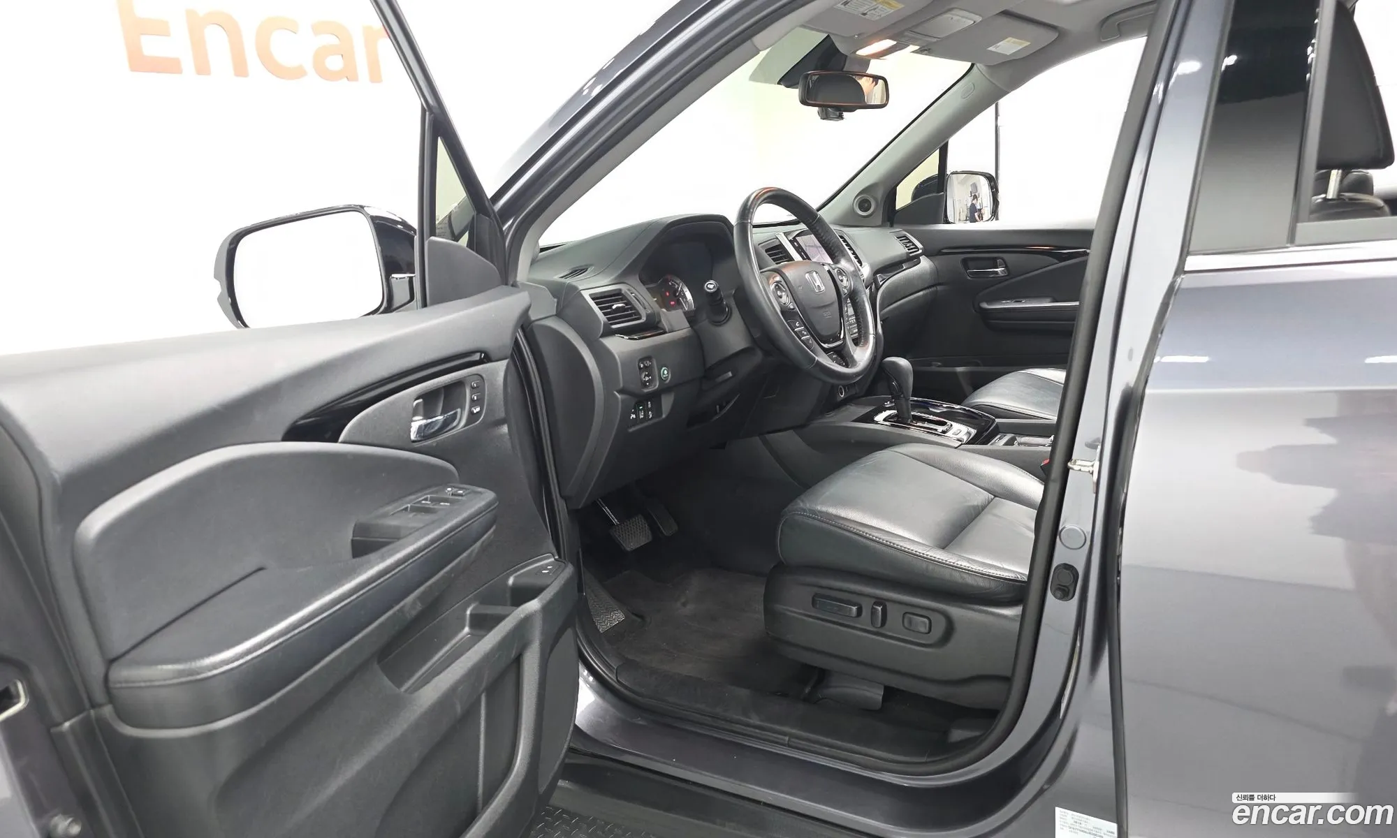 Honda Pilot 2018 5FNYF6850JB200388 — 6