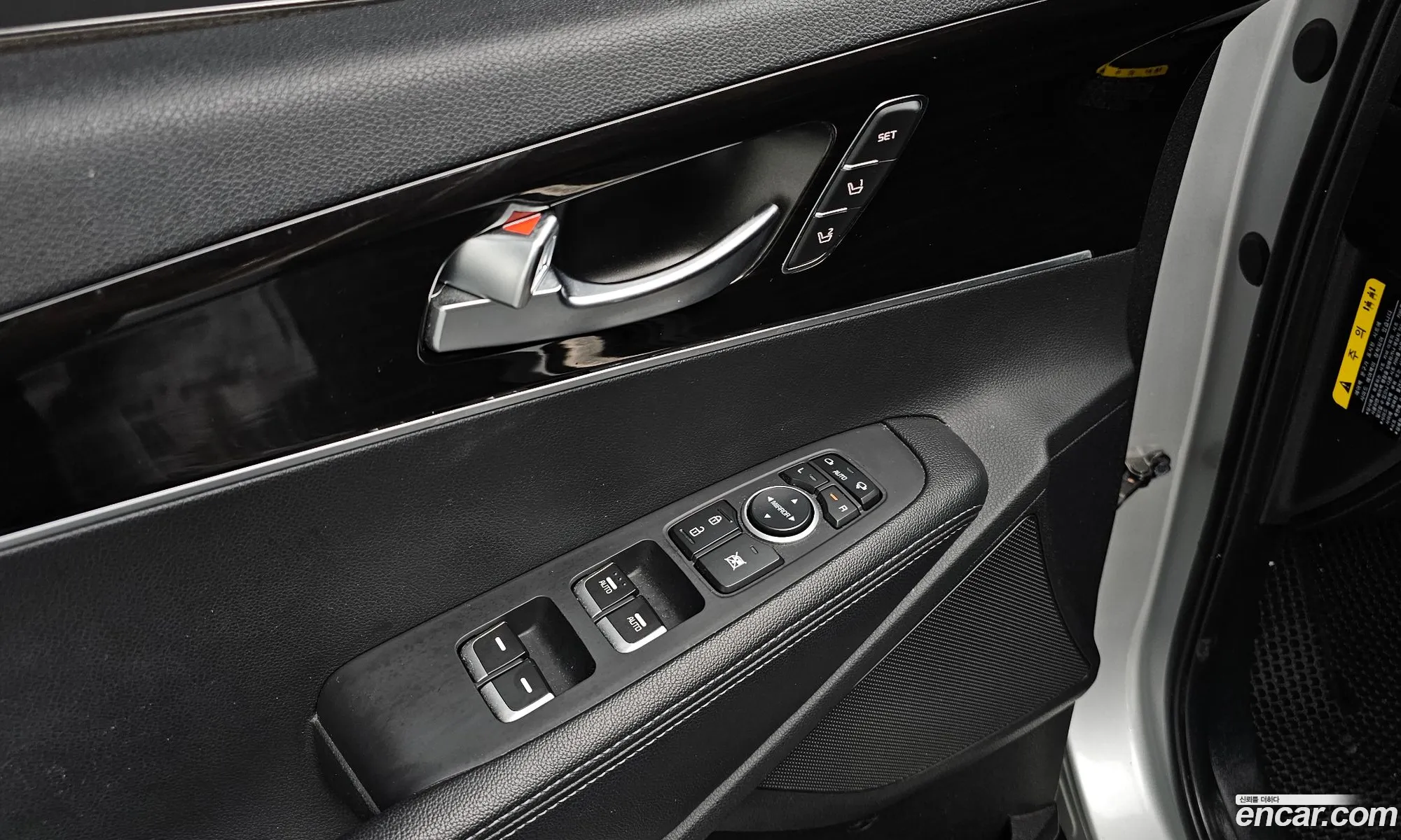 Kia Sorento 2018 KNAPH81BBJA431440 — 30