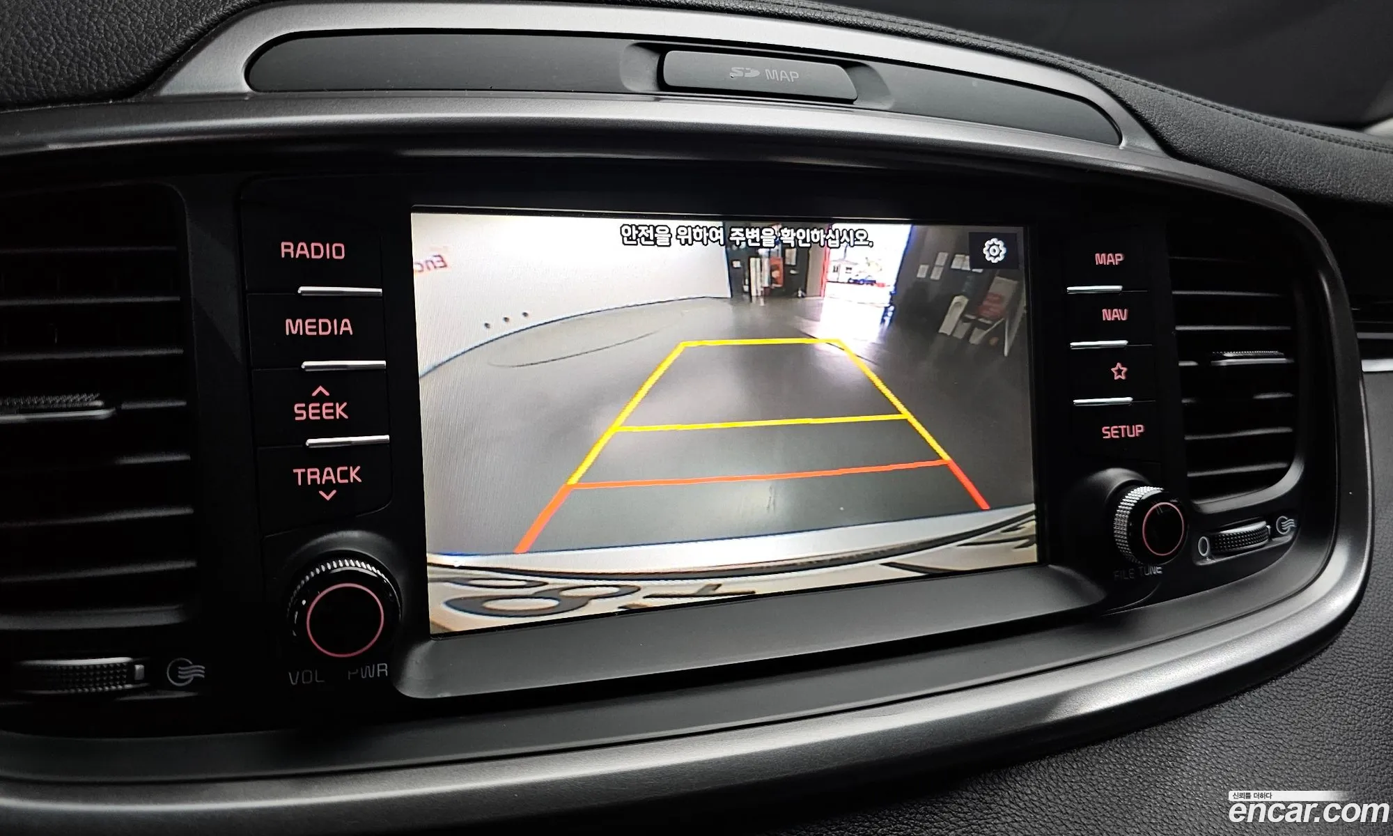 Kia Sorento 2018 KNAPH81BBJA431440 — 10