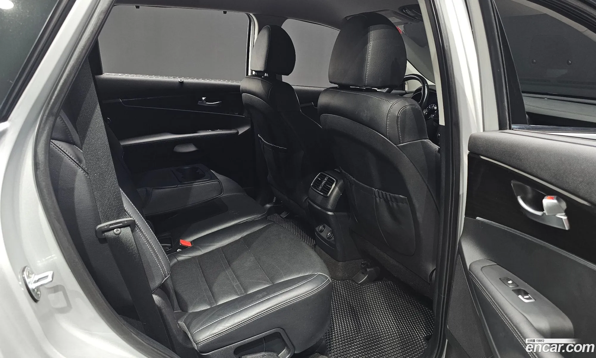 Kia Sorento 2018 KNAPH81BBJA431440 — 25