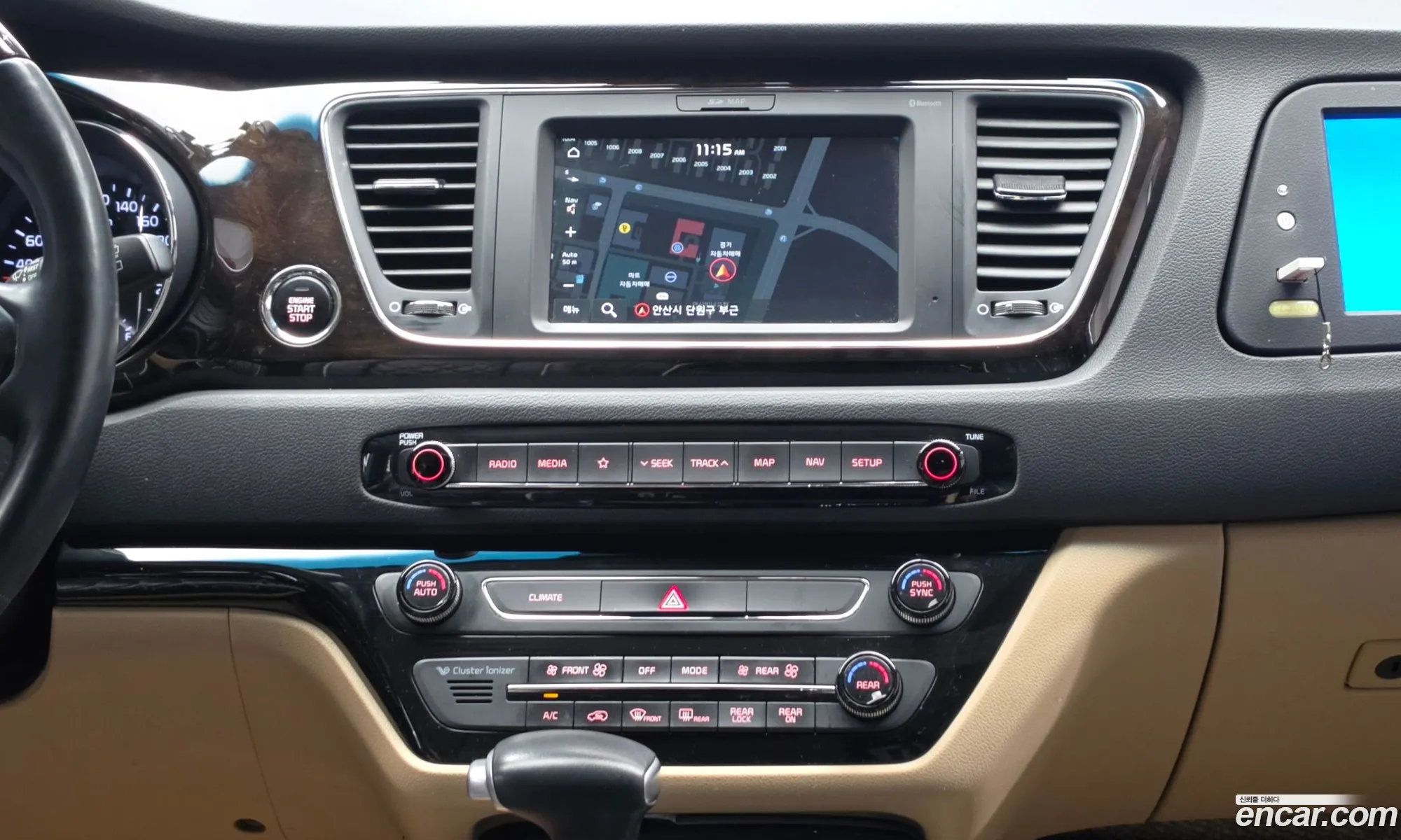 Kia Carnival 2019 — 25