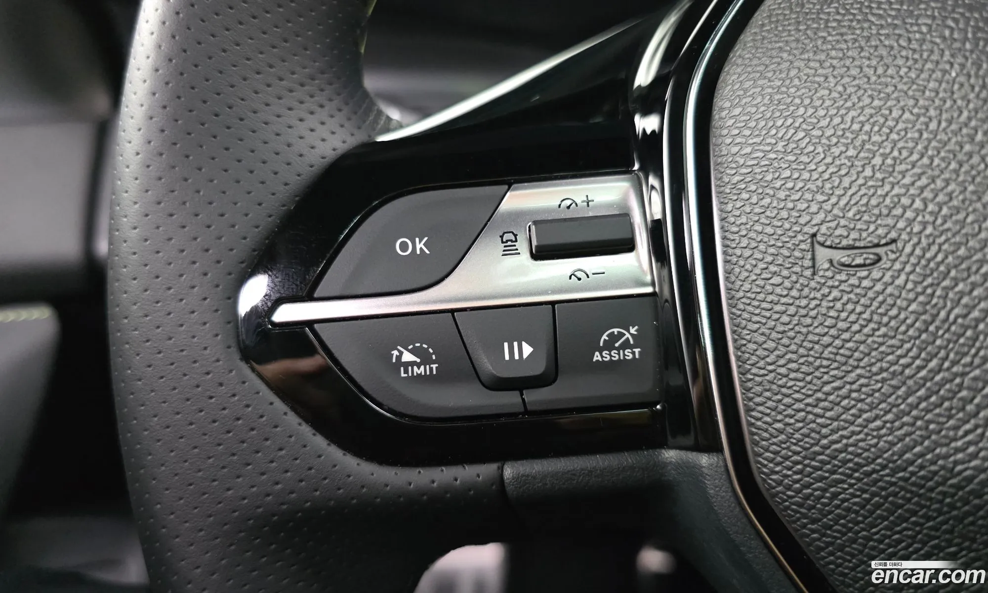 Peugeot 308 2025 VR3FPHPY7SY516326 — 4