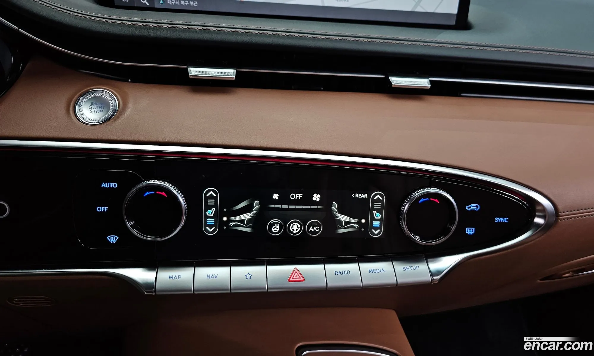 Genesis GV70 2022 — 24