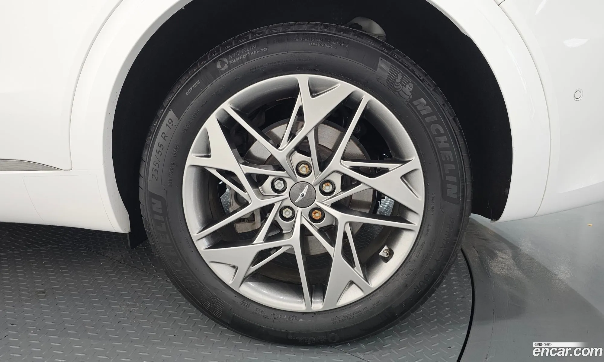 Genesis GV70 2022 — 16