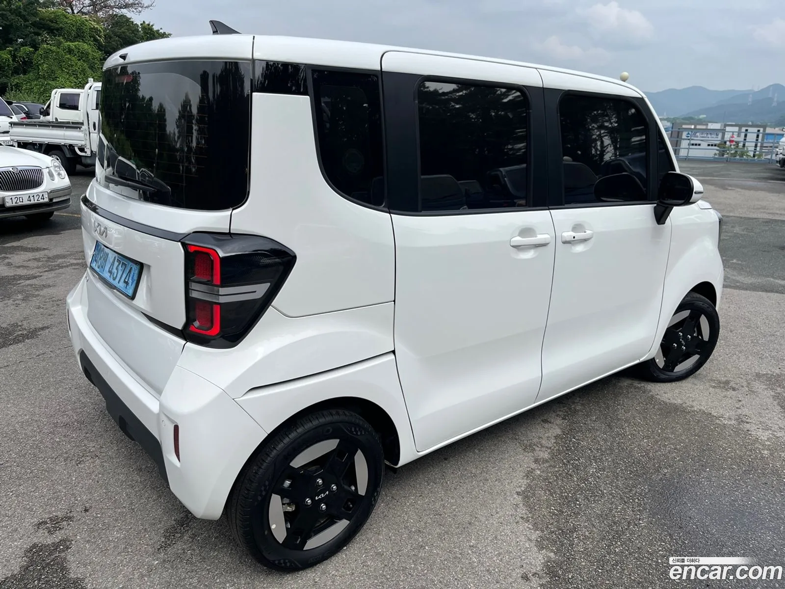 Kia Kia Ray EV 2024 — 12