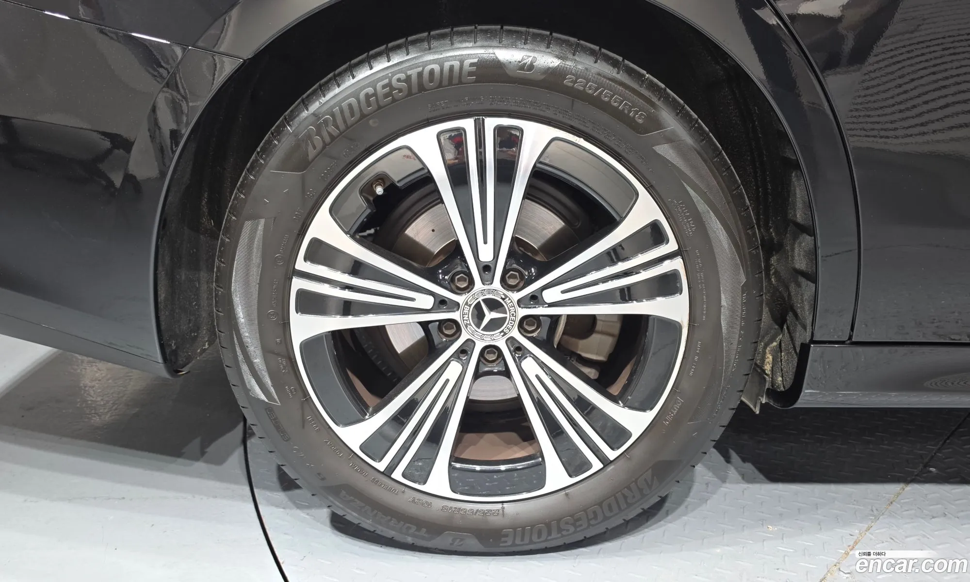 Mercedes-Benz E-Class W214 2024 W1KLF5AB2RA041333 — 2