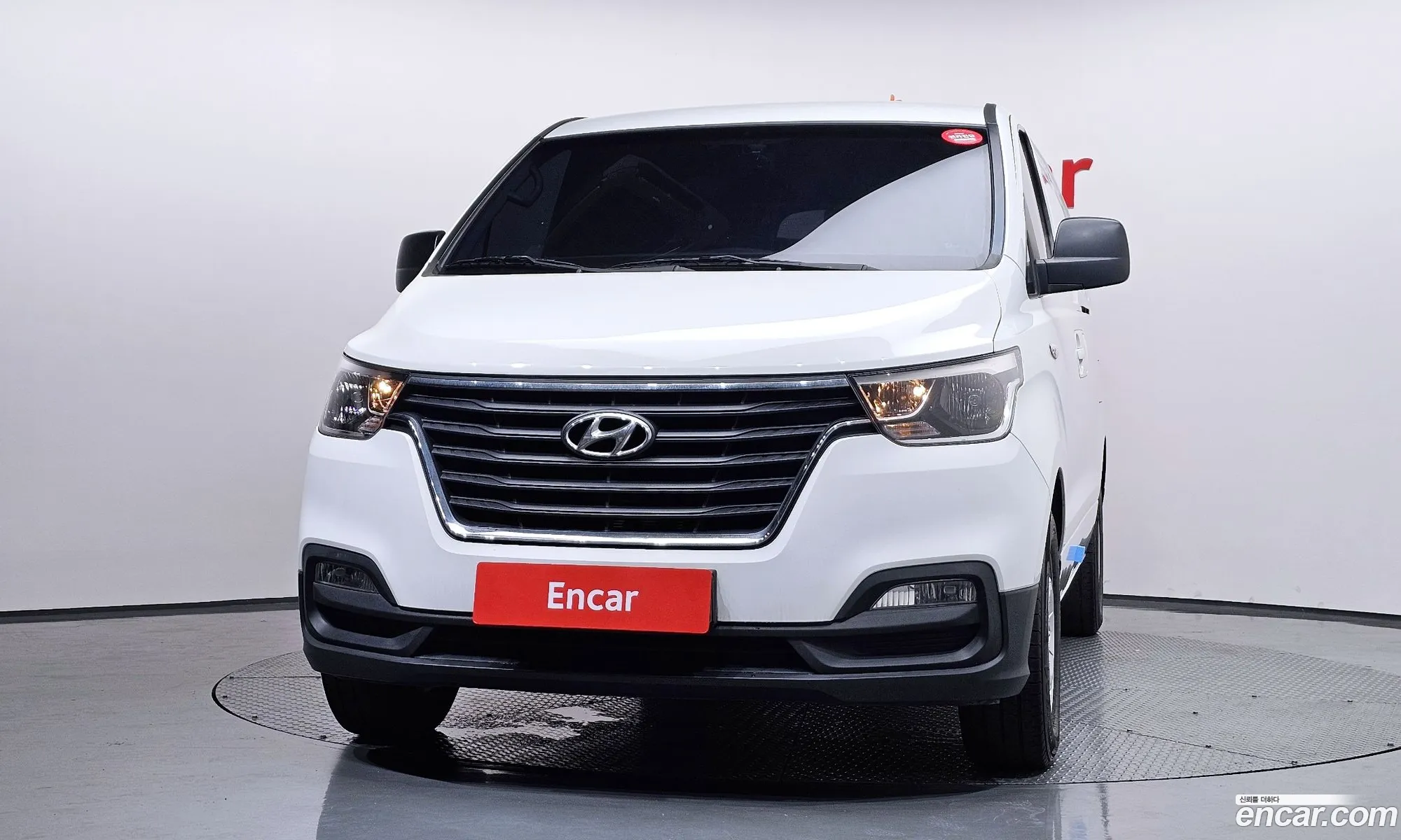 Hyundai Grand Starex 2018 — 2