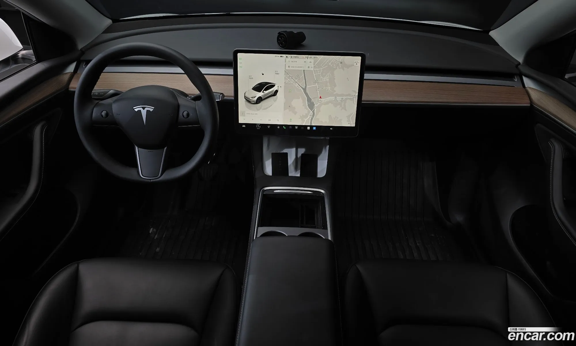 Tesla Model Y 2024 — 28