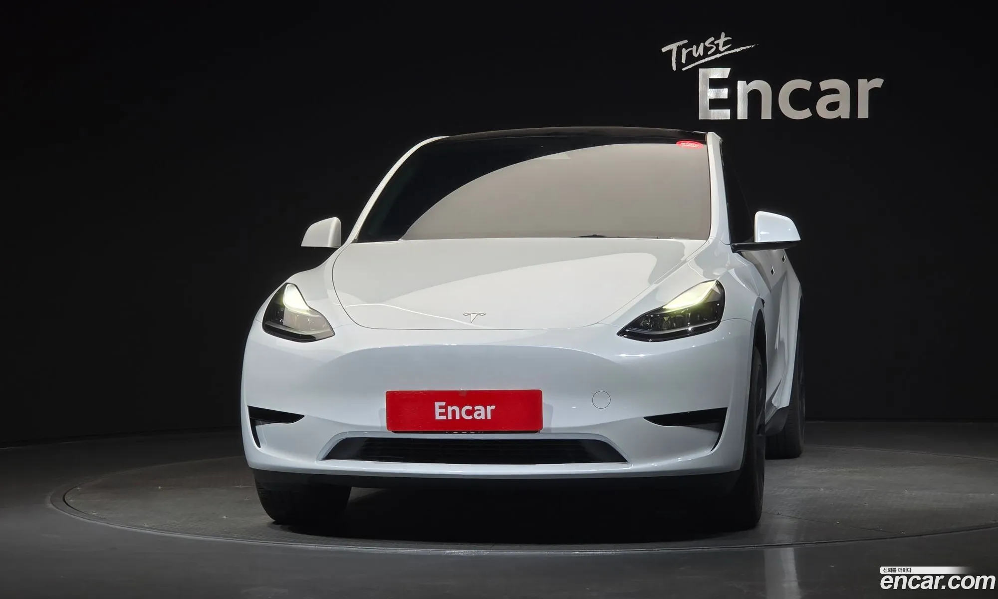 Tesla Model Y 2024 — 26