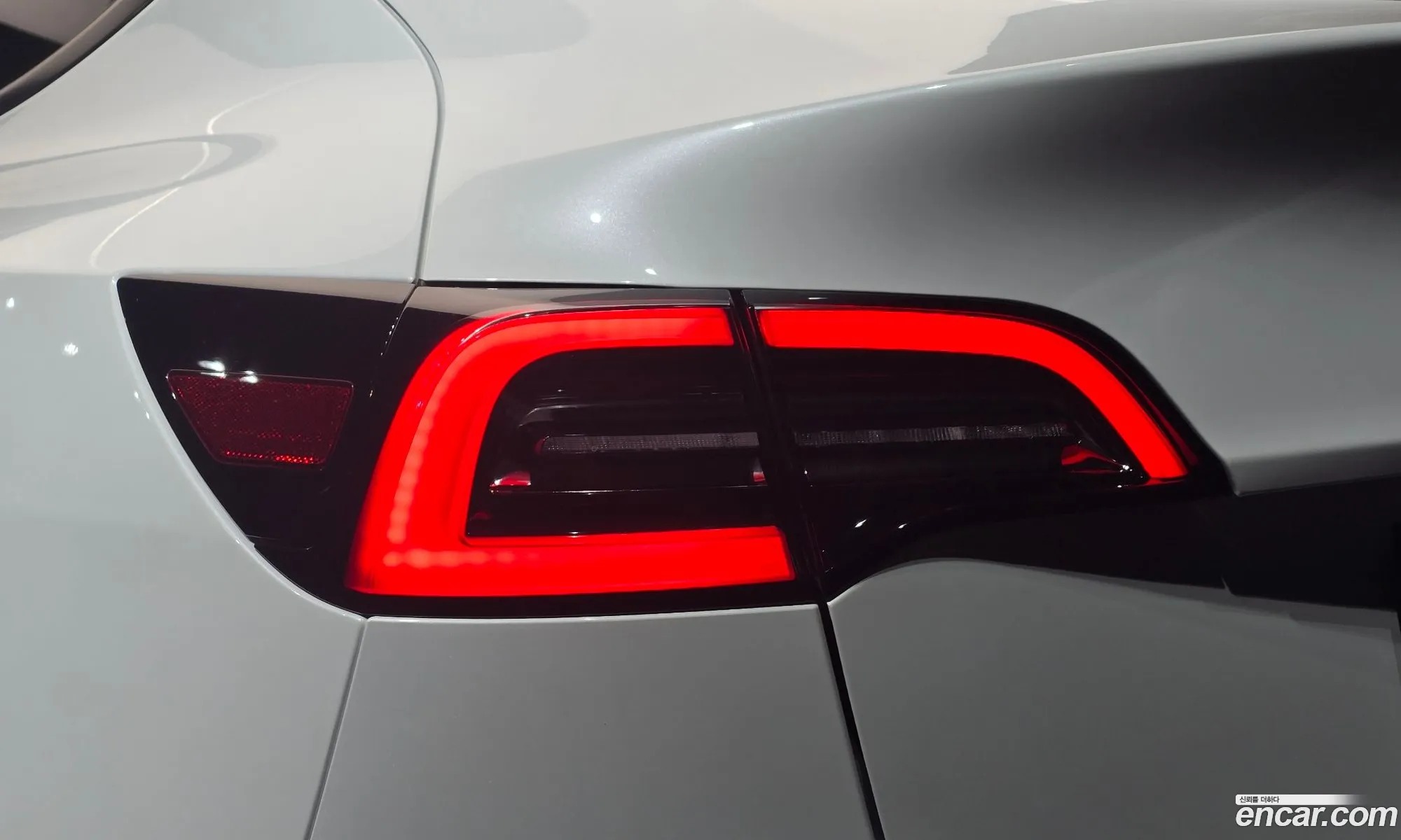 Tesla Model Y 2024 — 7
