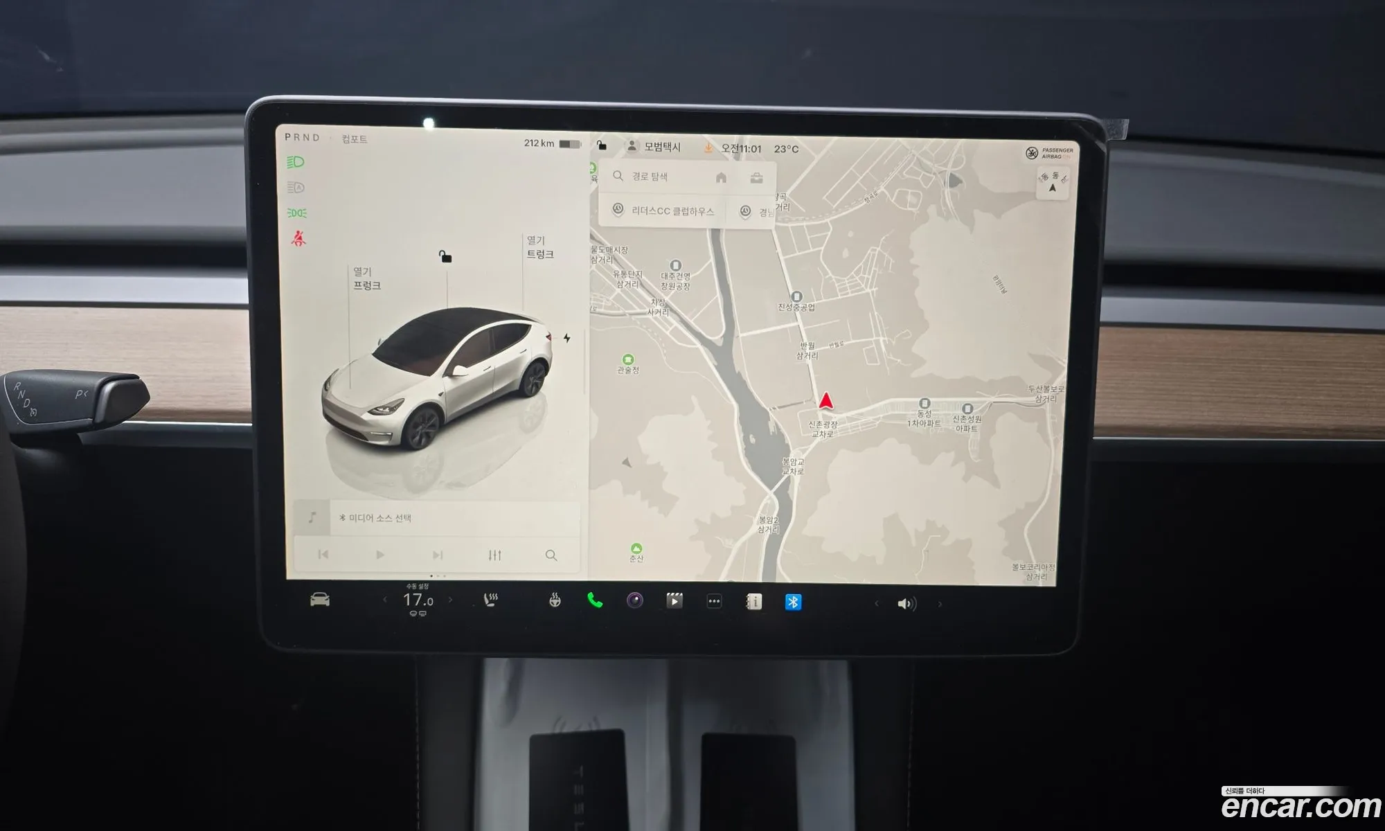 Tesla Model Y 2024 — 6