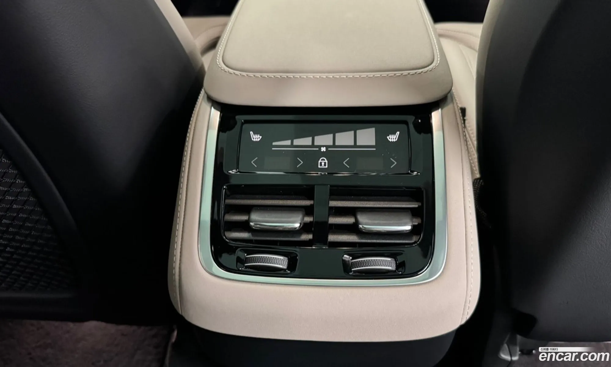 Volvo XC90 2025 — 10