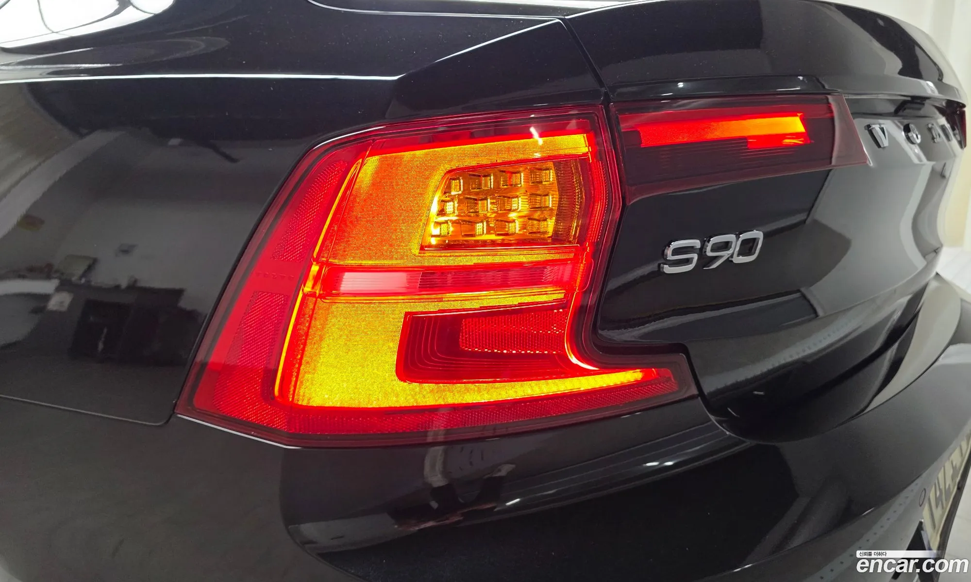 Volvo S90 2019 — 24