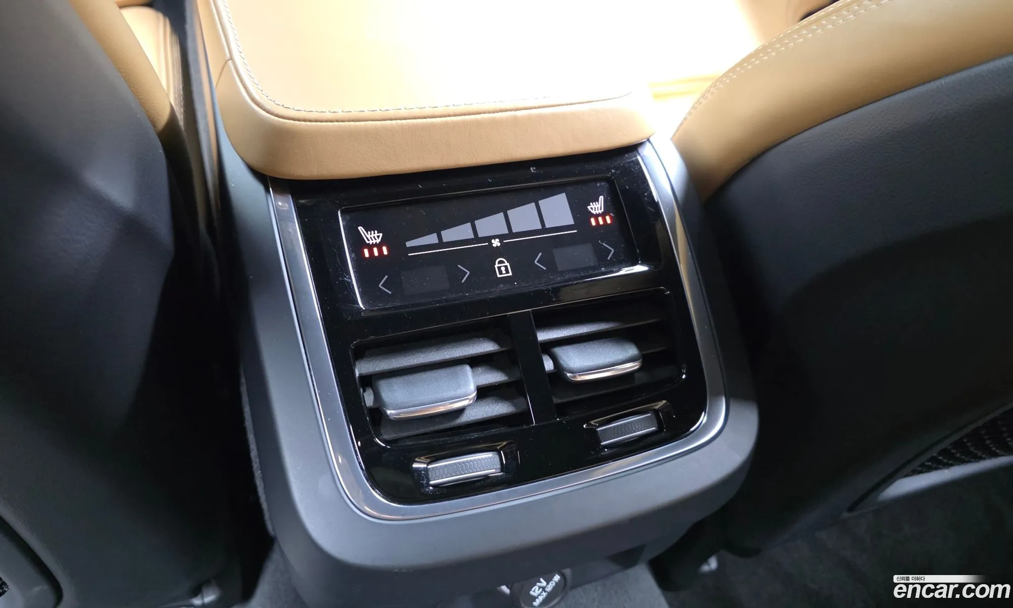 Volvo S90 2019 — 25