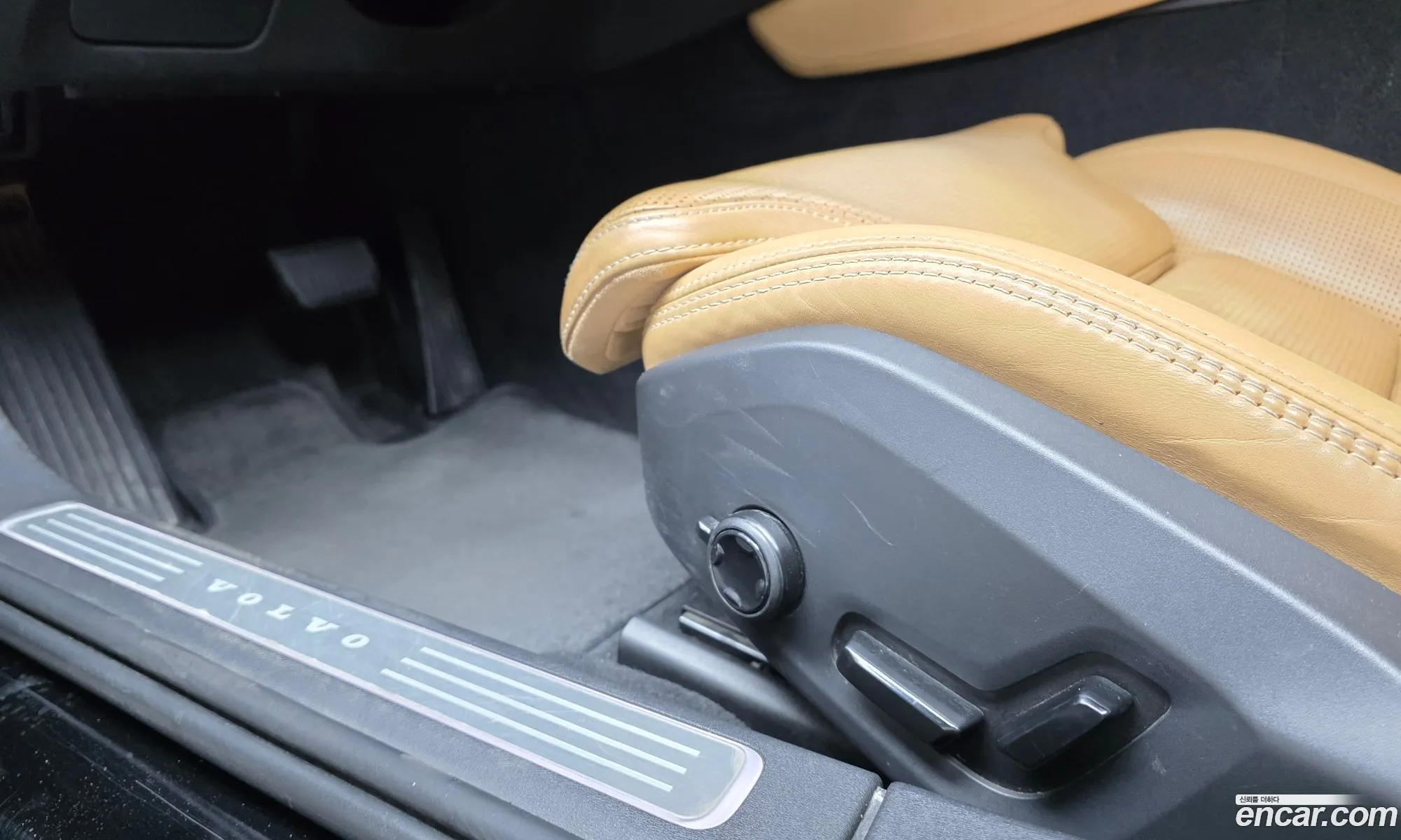 Volvo S90 2019 — 33