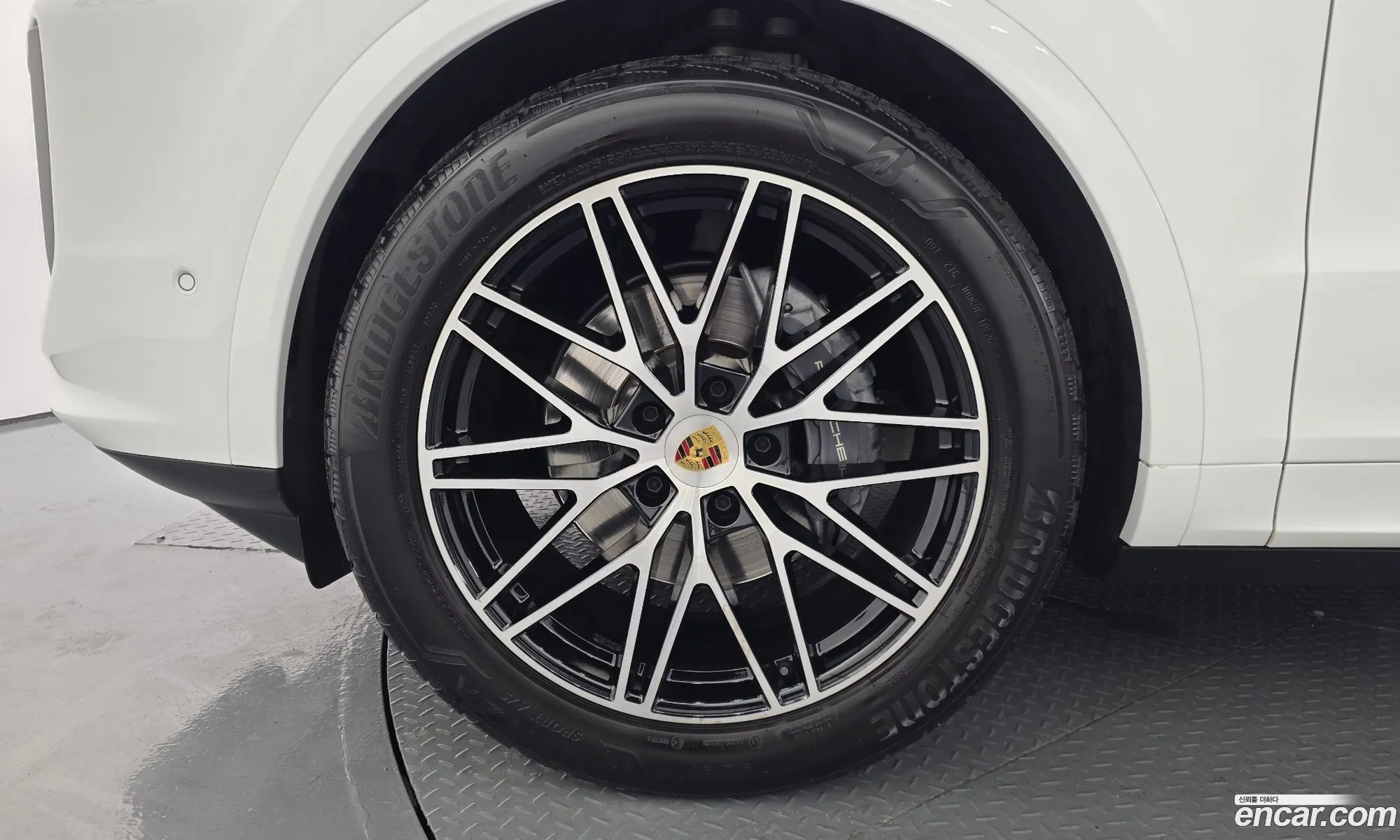 Porsche Cayenne 2024 WP1BA29Y0RDA60407 — 6