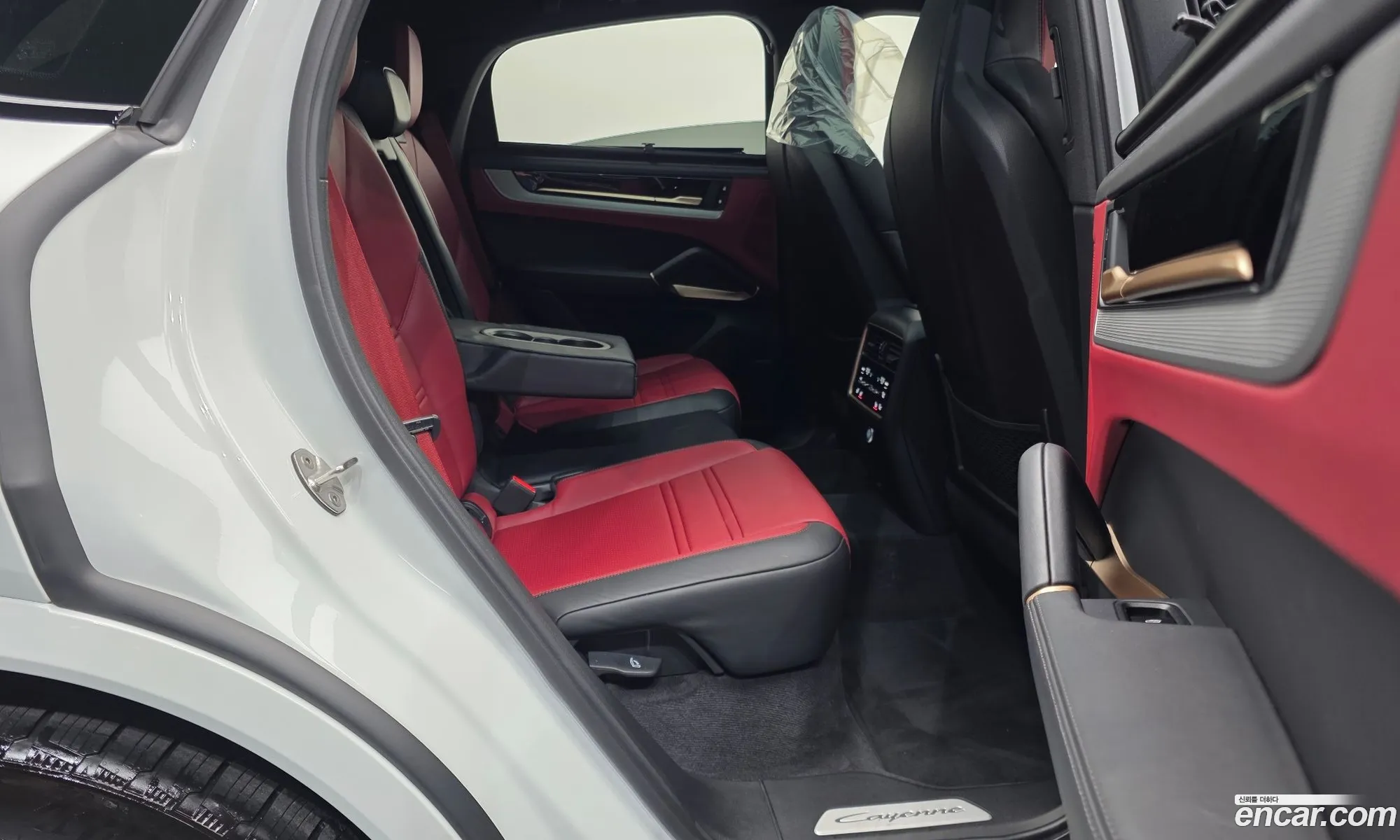 Porsche Cayenne 2024 WP1BA29Y0RDA60407 — 16