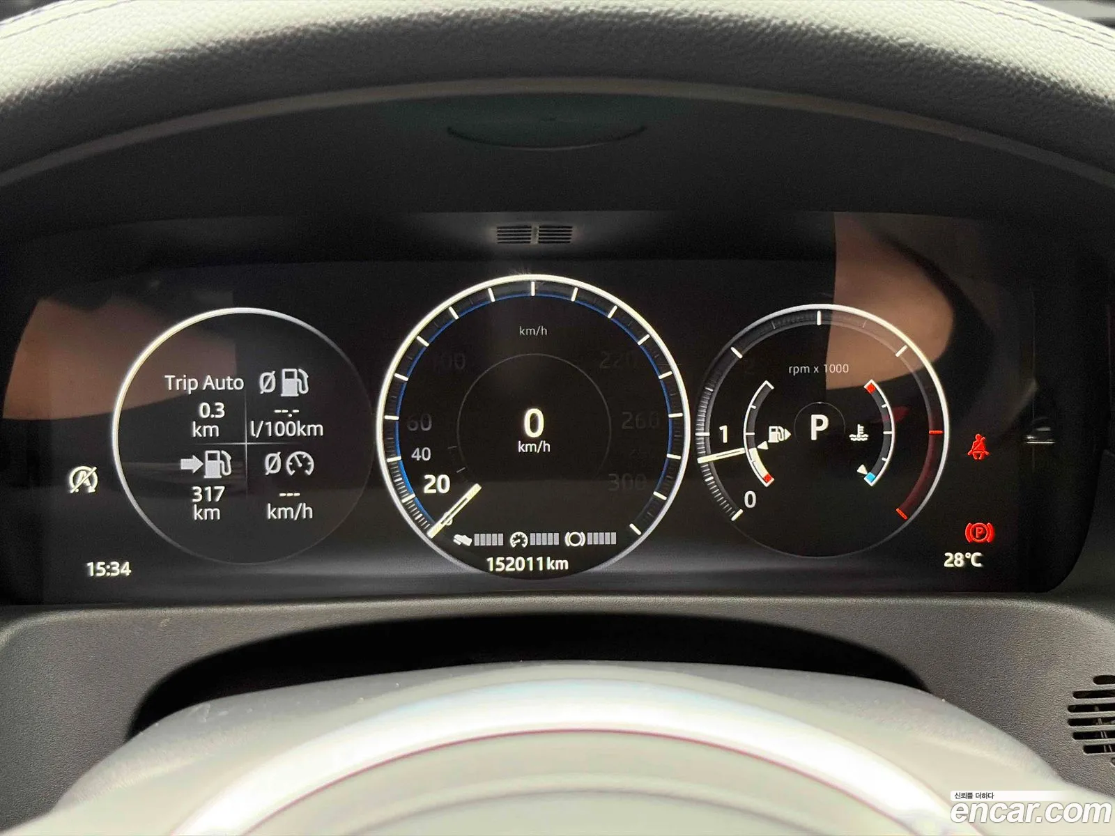 Jaguar XF 2019 — 18