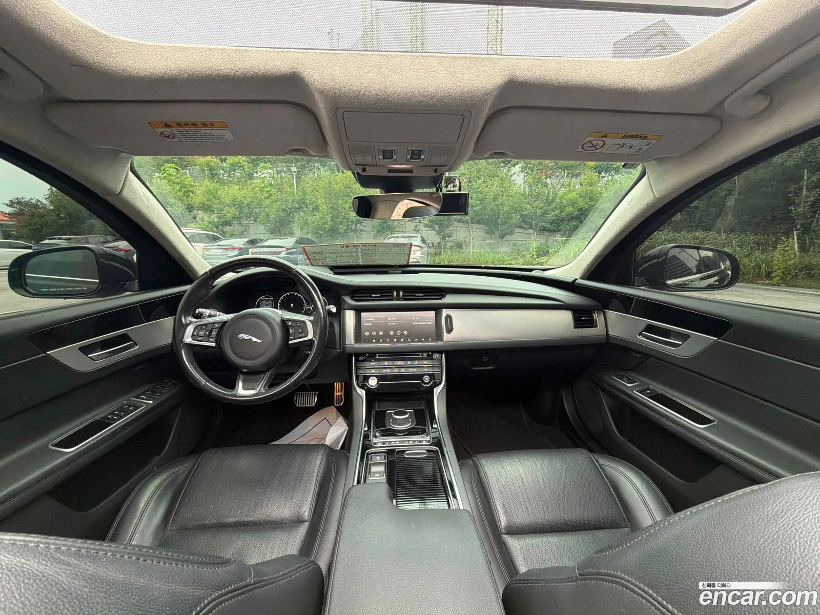 Jaguar XF 2019 — 7