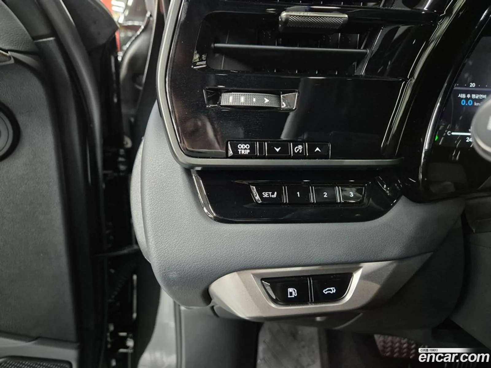 Lexus RX350h 2025 — 18