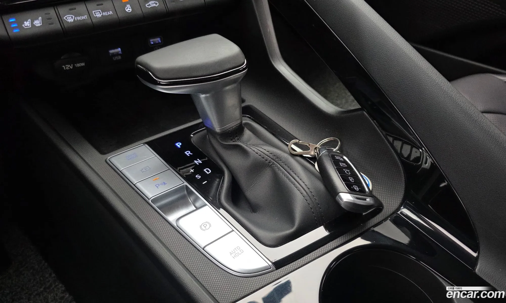 Hyundai Elantra 2021 — 30