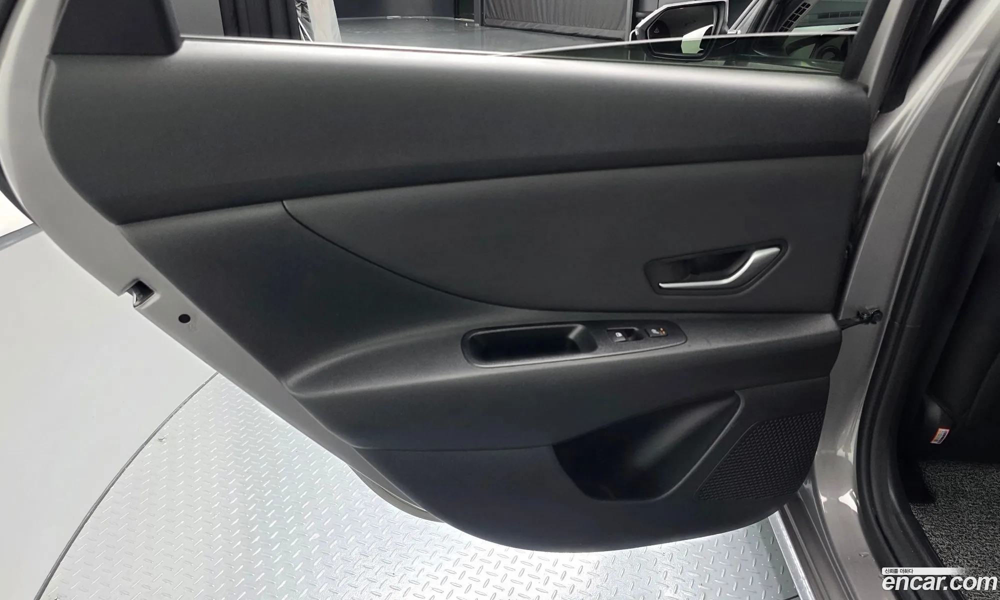 Hyundai Elantra 2021 — 16
