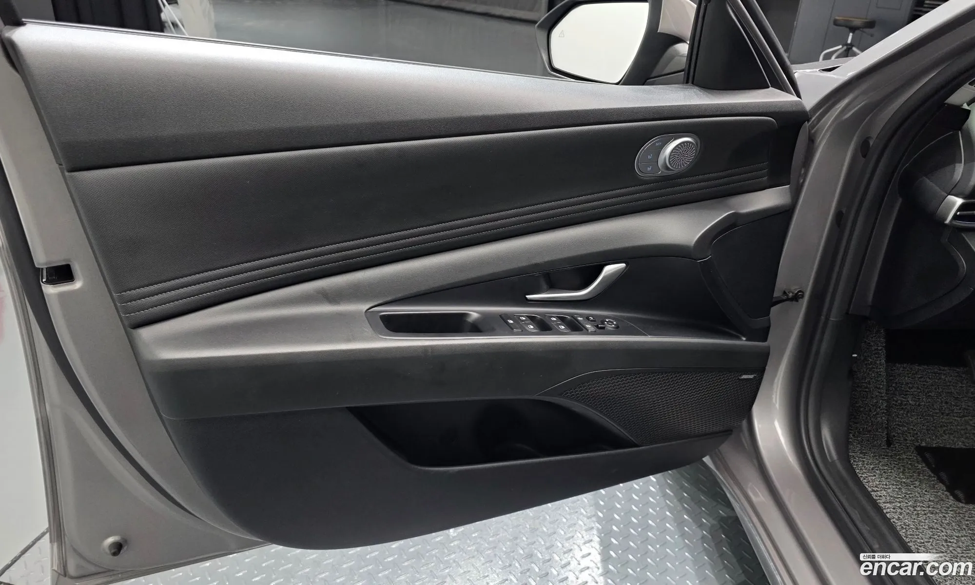 Hyundai Elantra 2021 — 14