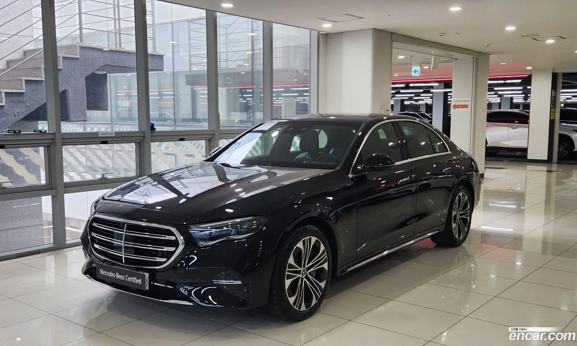 Mercedes-Benz E-Class W214 2025 — 16