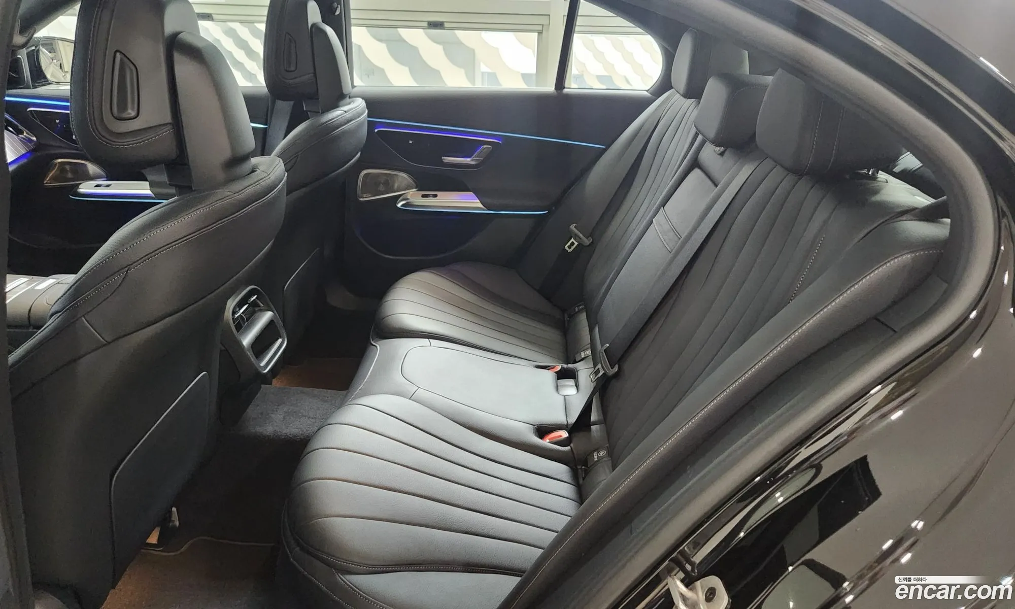 Mercedes-Benz E-Class W214 2025 — 10