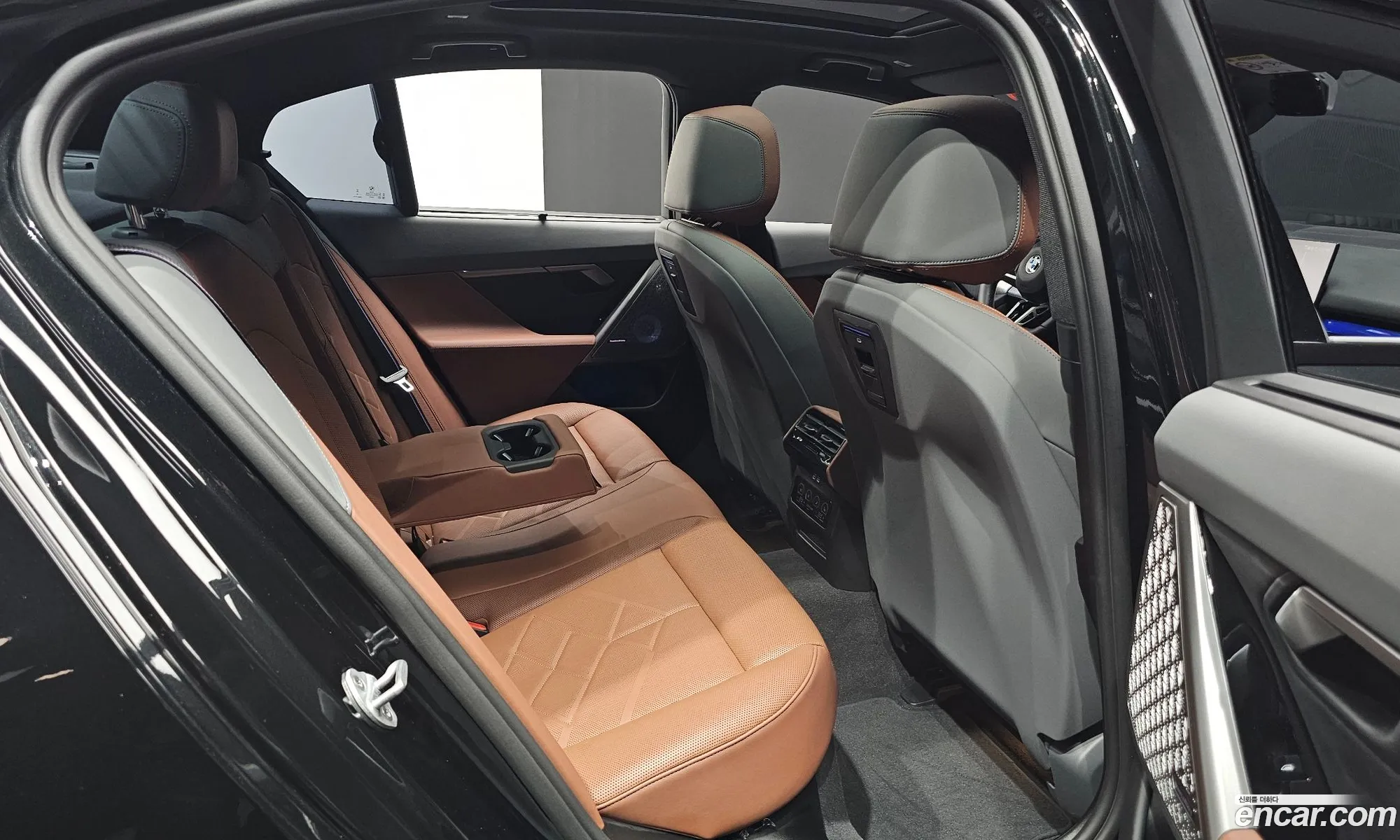 BMW 5 Series 2025 — 16