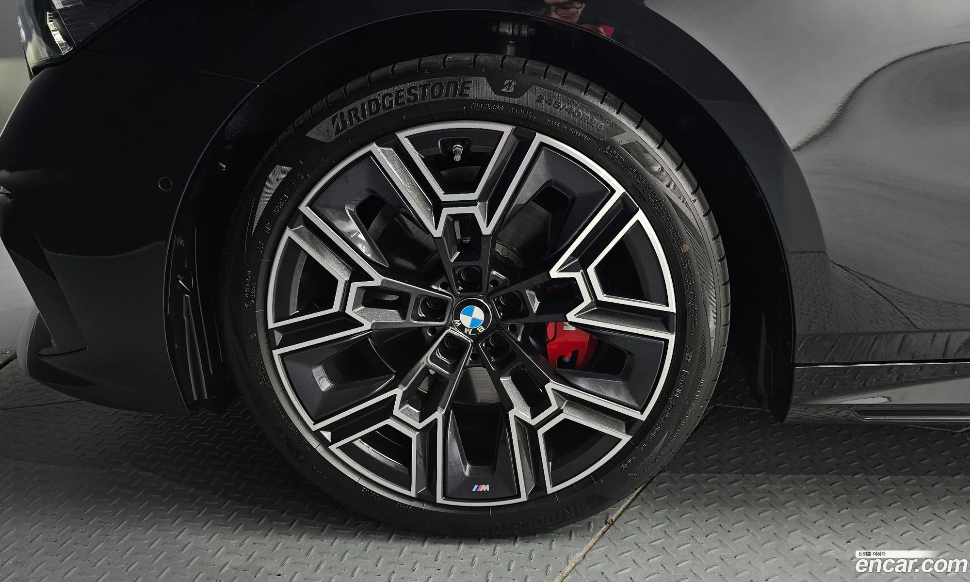 BMW 5 Series 2025 — 14