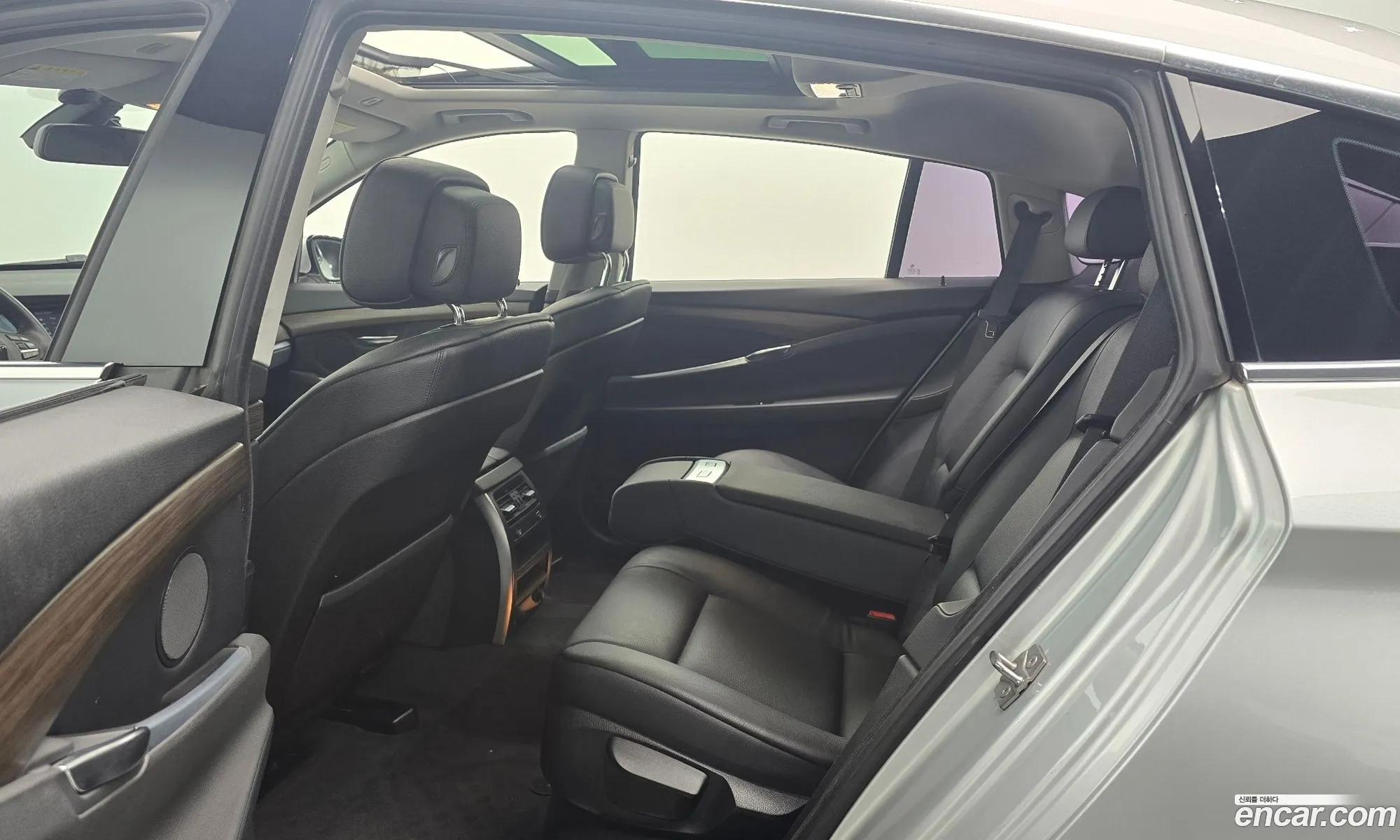 BMW 5 Series GT 2010 WBASN2104AC534734 — 5