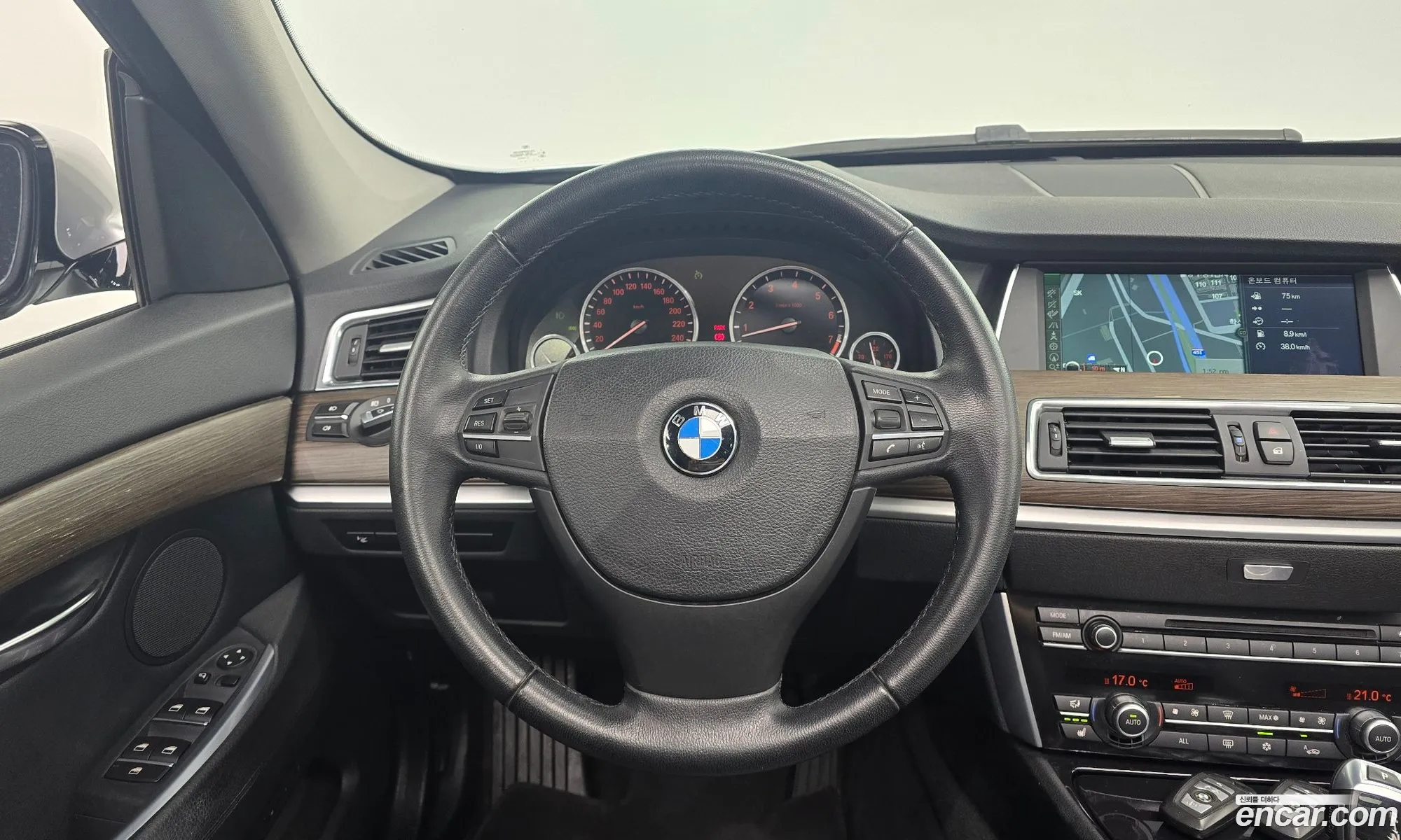 BMW 5 Series GT 2010 WBASN2104AC534734 — 17