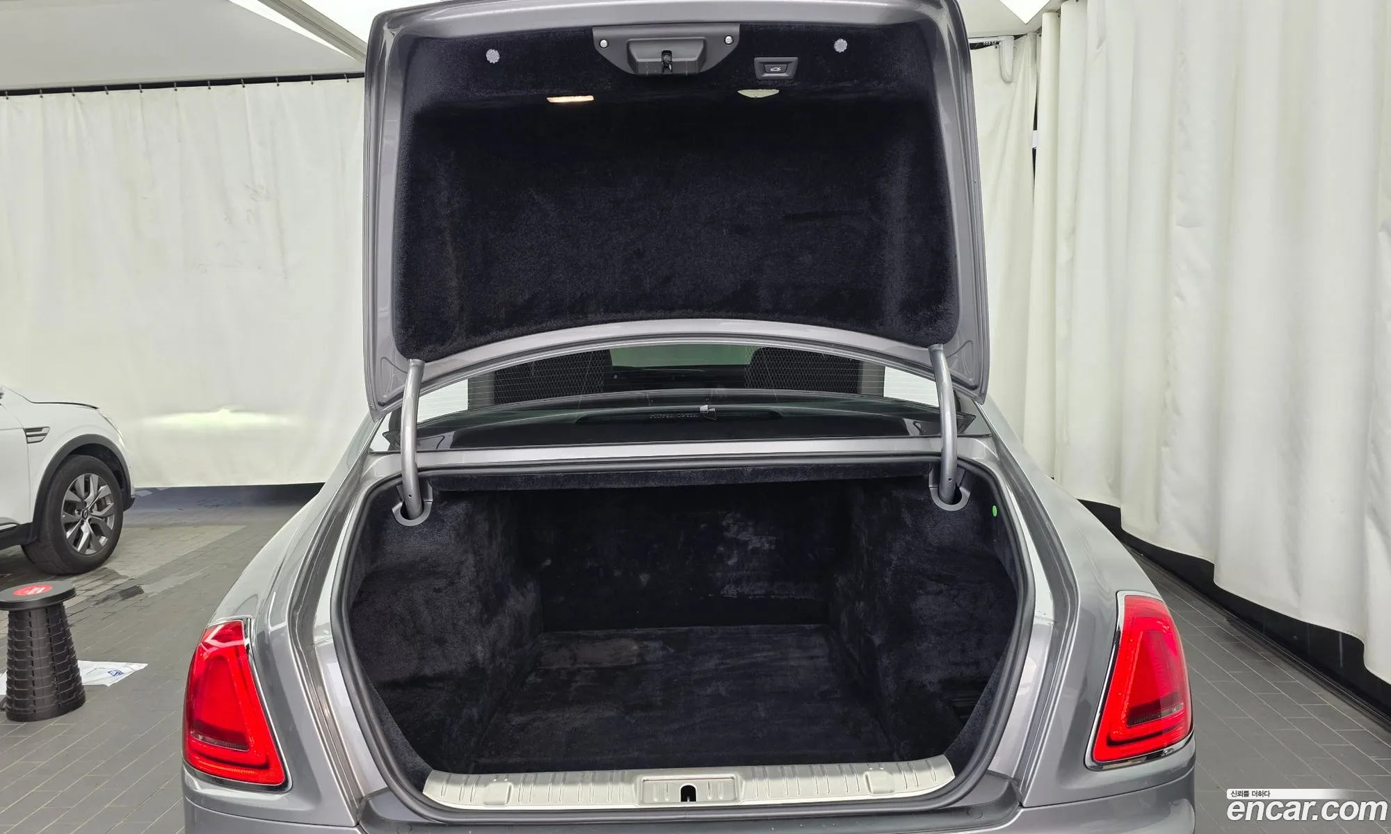 Rolls-Royce Ghost 2015 SCA664S05FUX41735 — 13