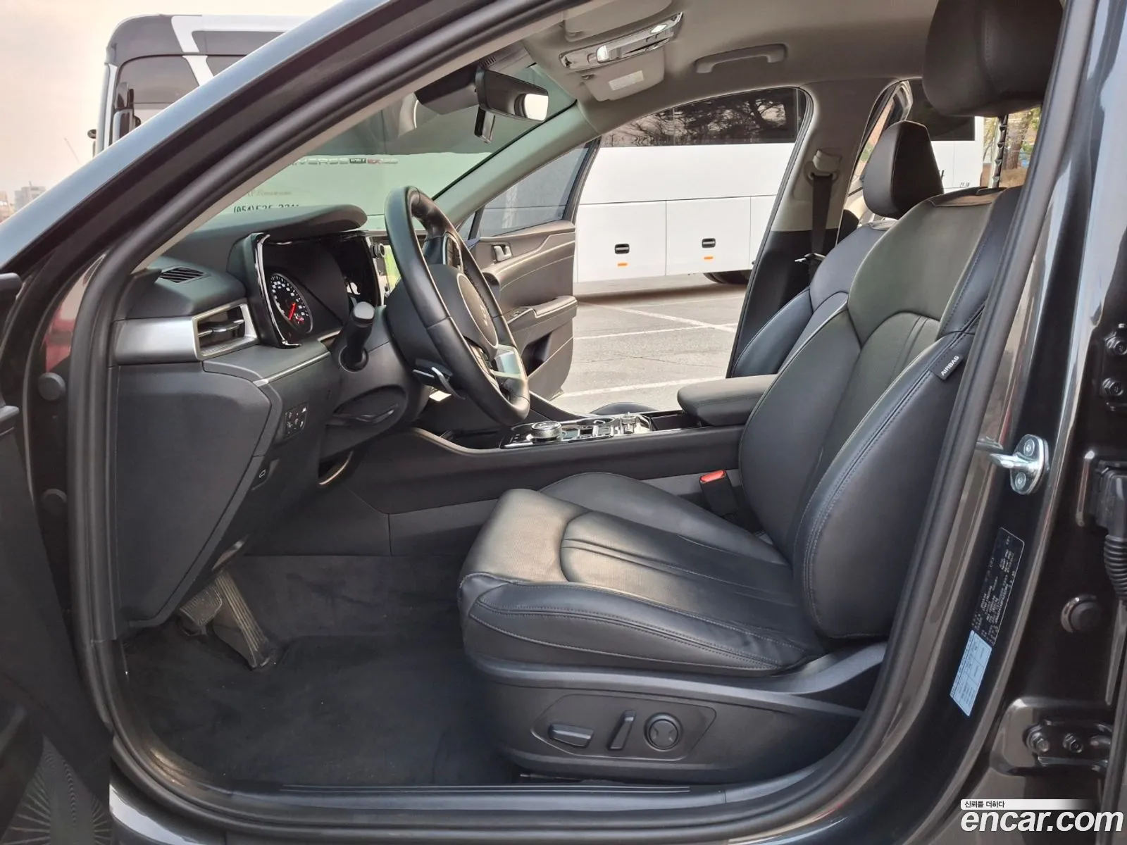 Kia K5 2023 — 2
