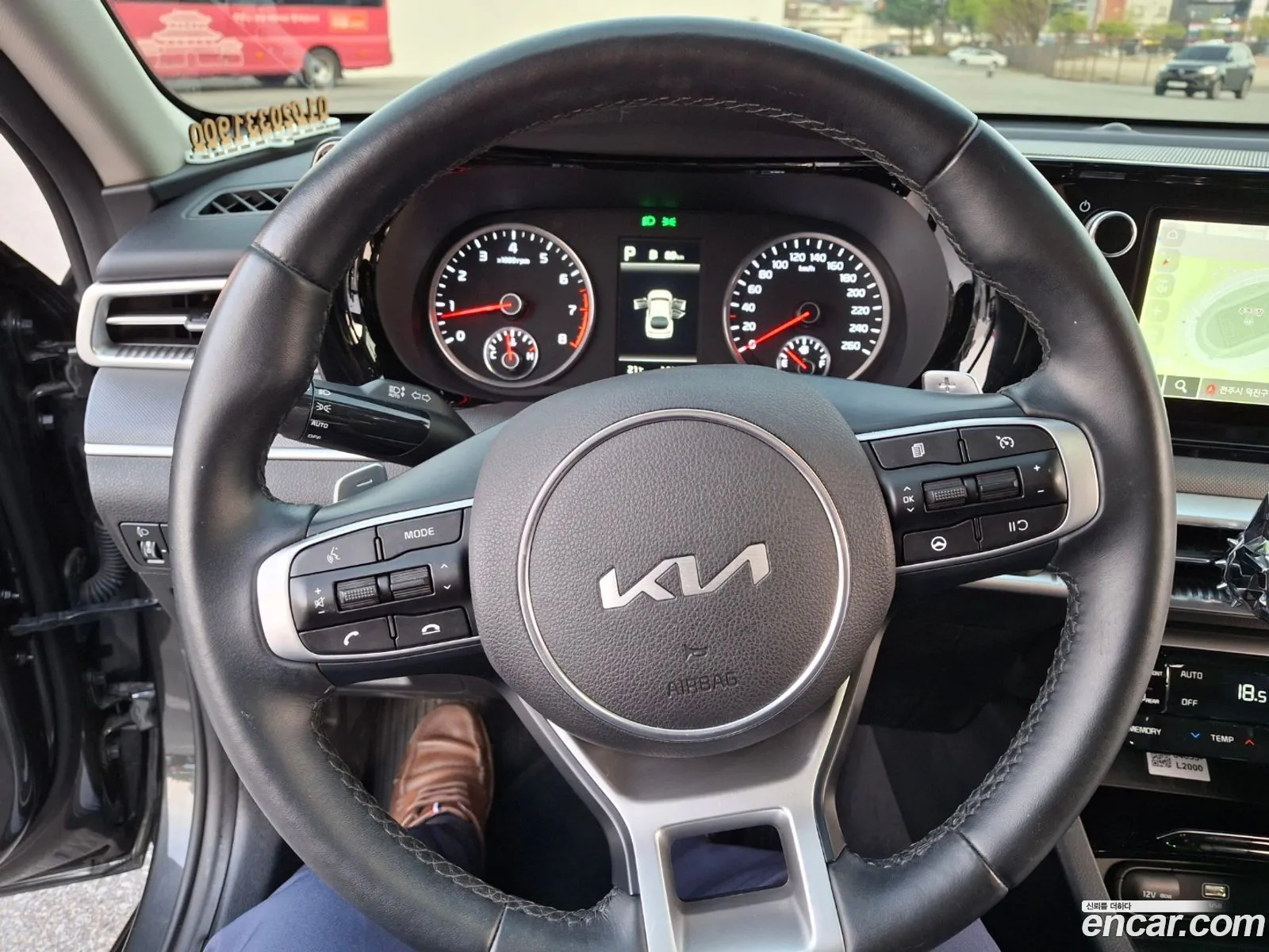 Kia K5 2023 — 5
