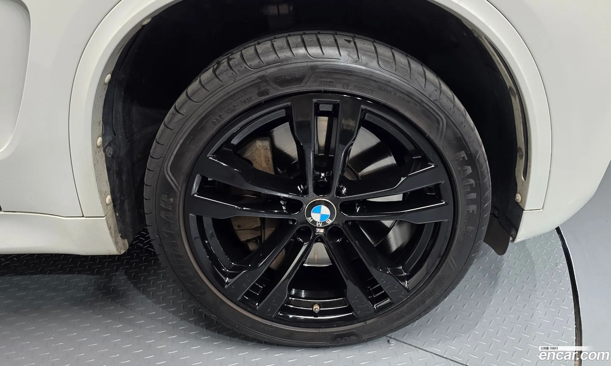 BMW X5 2017 — 24