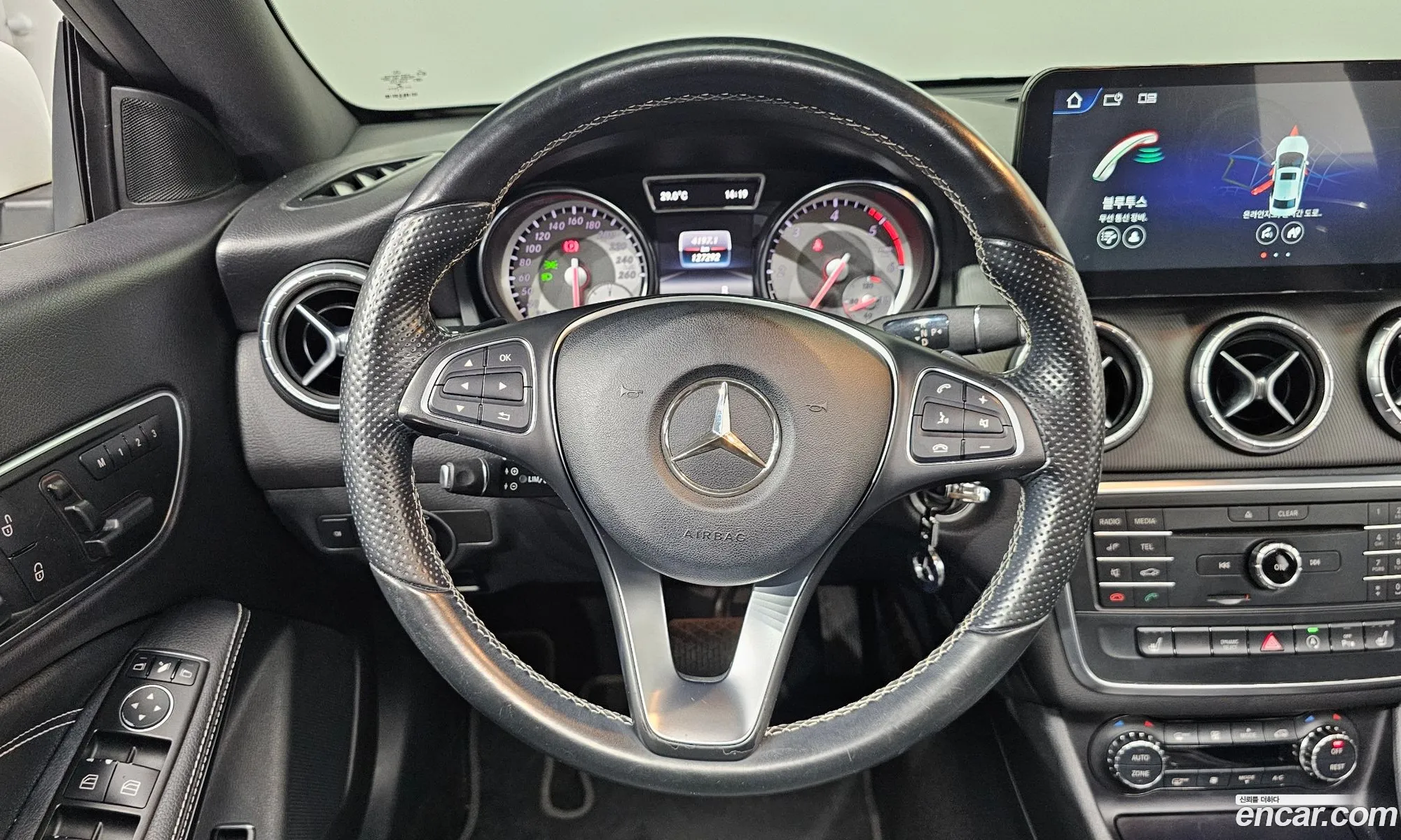 Mercedes-Benz CLA-Class C117 2016 — 14