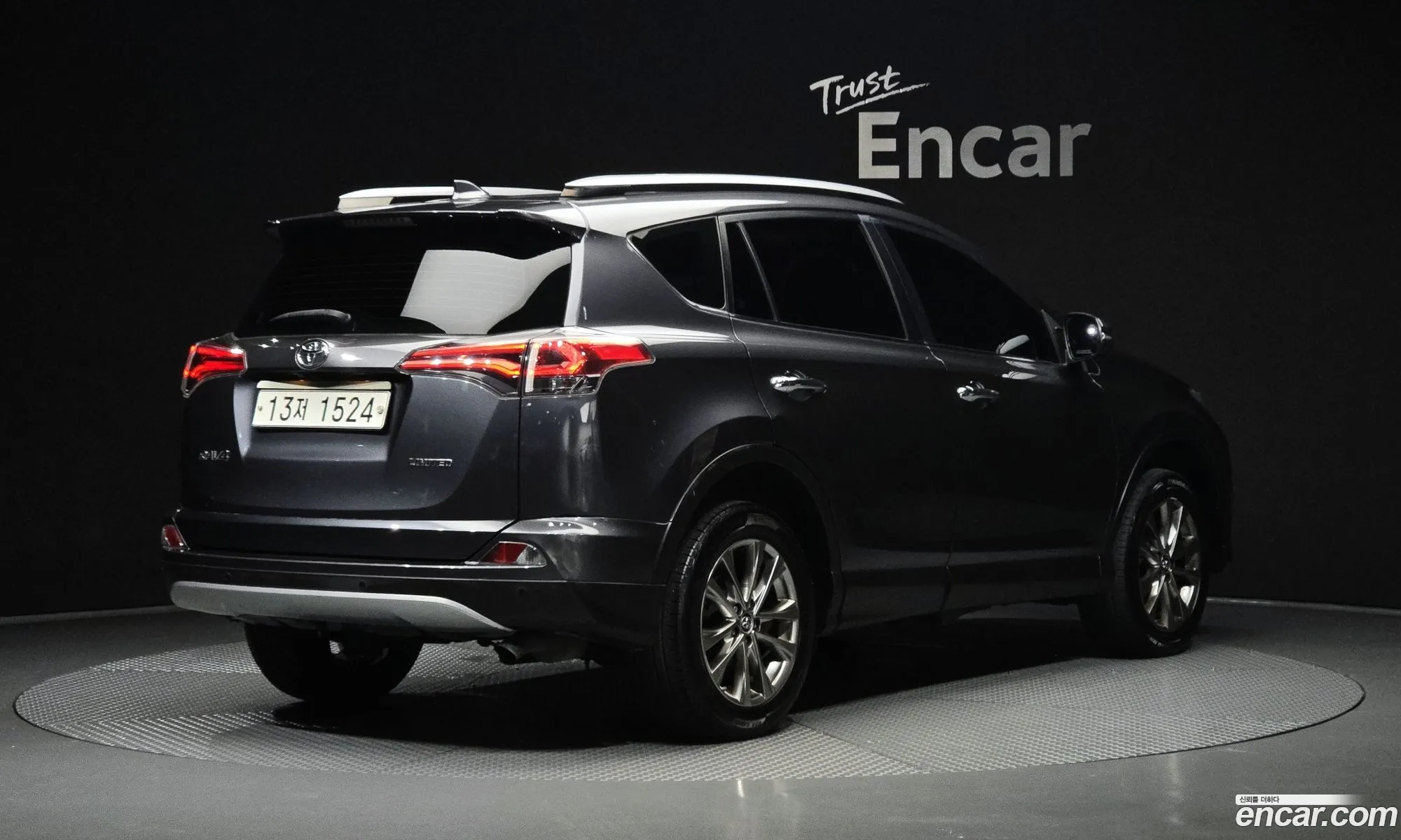 Toyota RAV4 2018 — 33