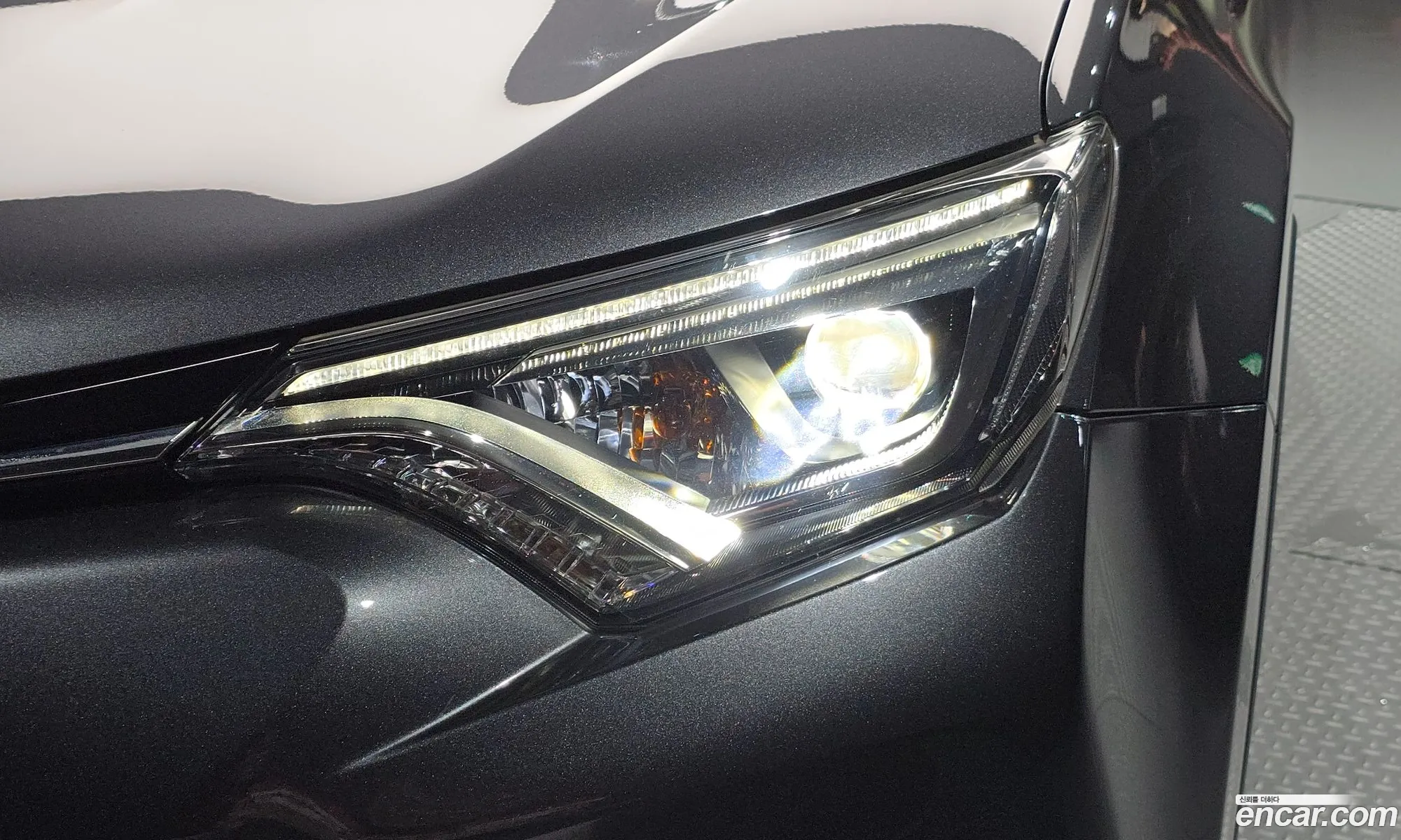 Toyota RAV4 2018 — 8