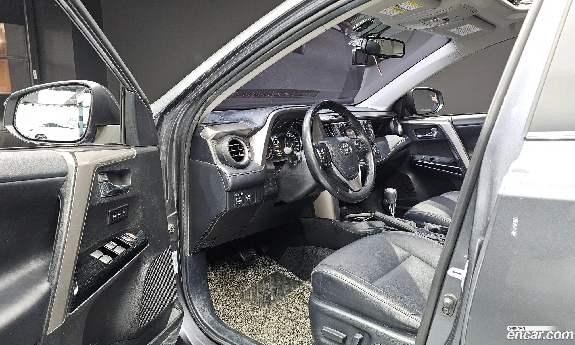 Toyota RAV4 2018 — 30