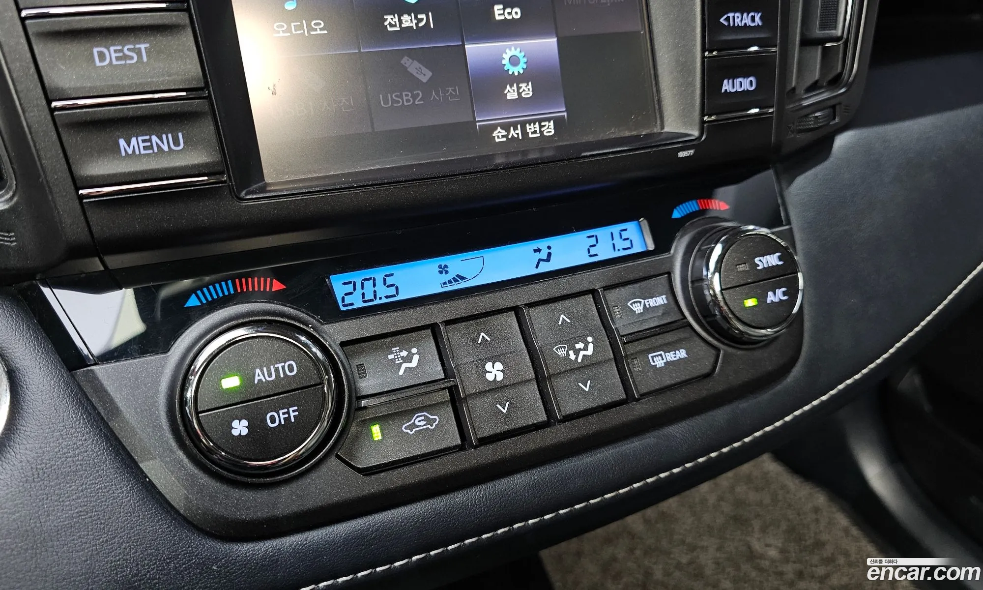 Toyota RAV4 2018 — 26