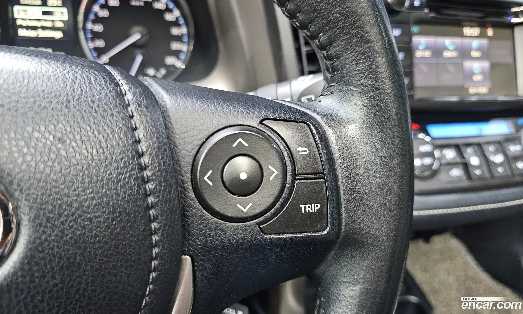 Toyota RAV4 2018 — 10