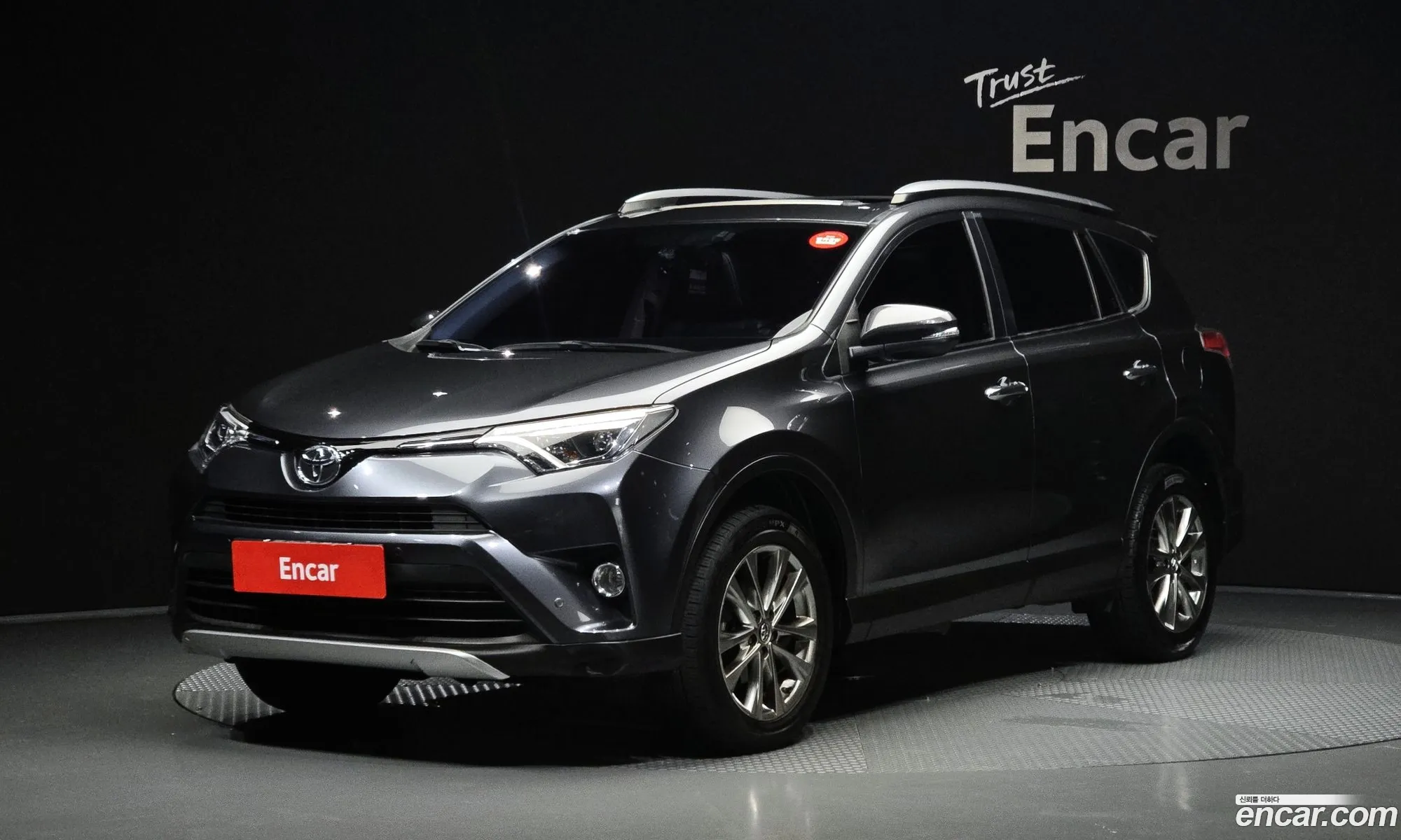 Toyota RAV4 2018 — 32
