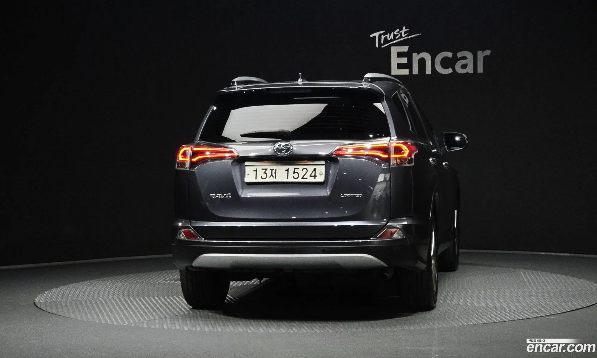 Toyota RAV4 2018 — 24