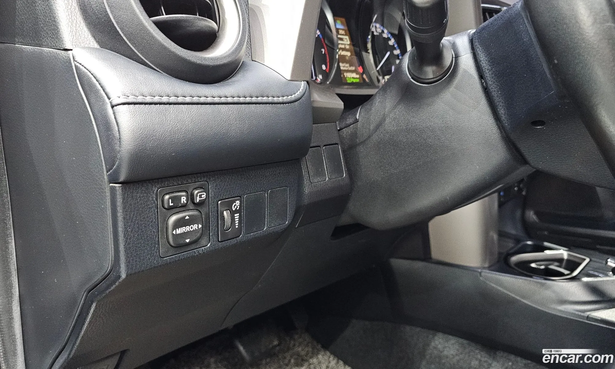 Toyota RAV4 2018 — 18