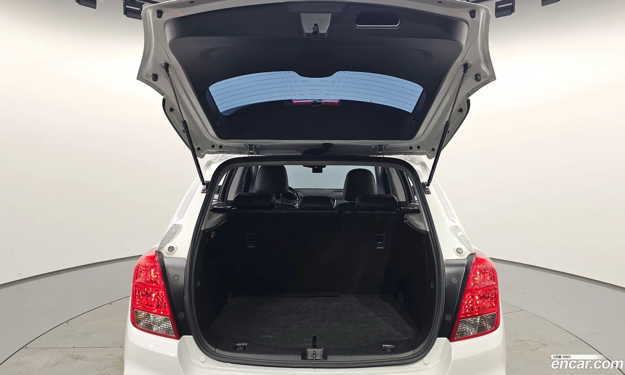 Chevrolet (GM Daewoo) Trax 2019 KLABA76BDKB849817 — 10